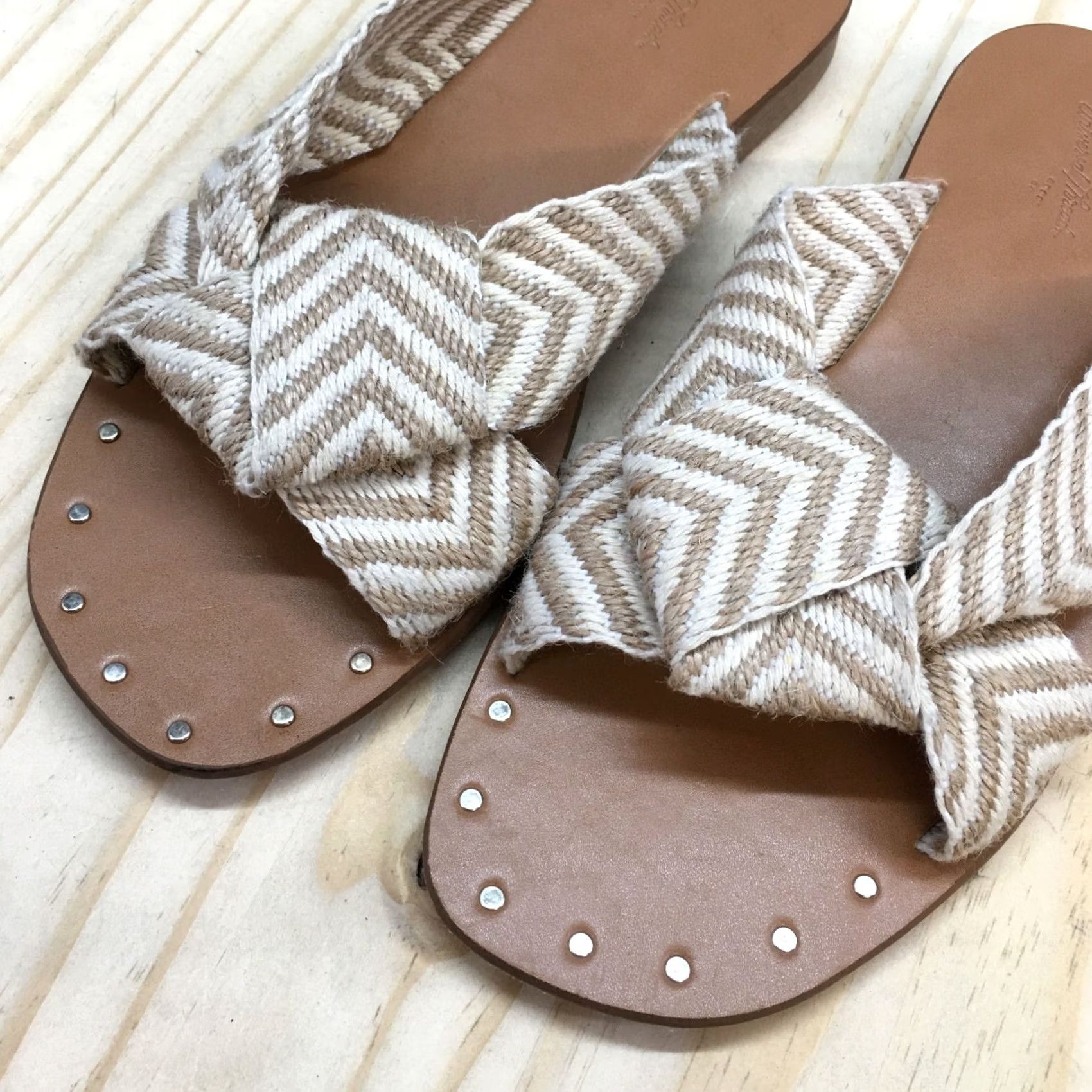 Vintage Universal Thread Sandals Womens 6 Louise Chevron Print Slip On Flats Slide Beige Size US 6 / IT 36 - 4 Thumbnail