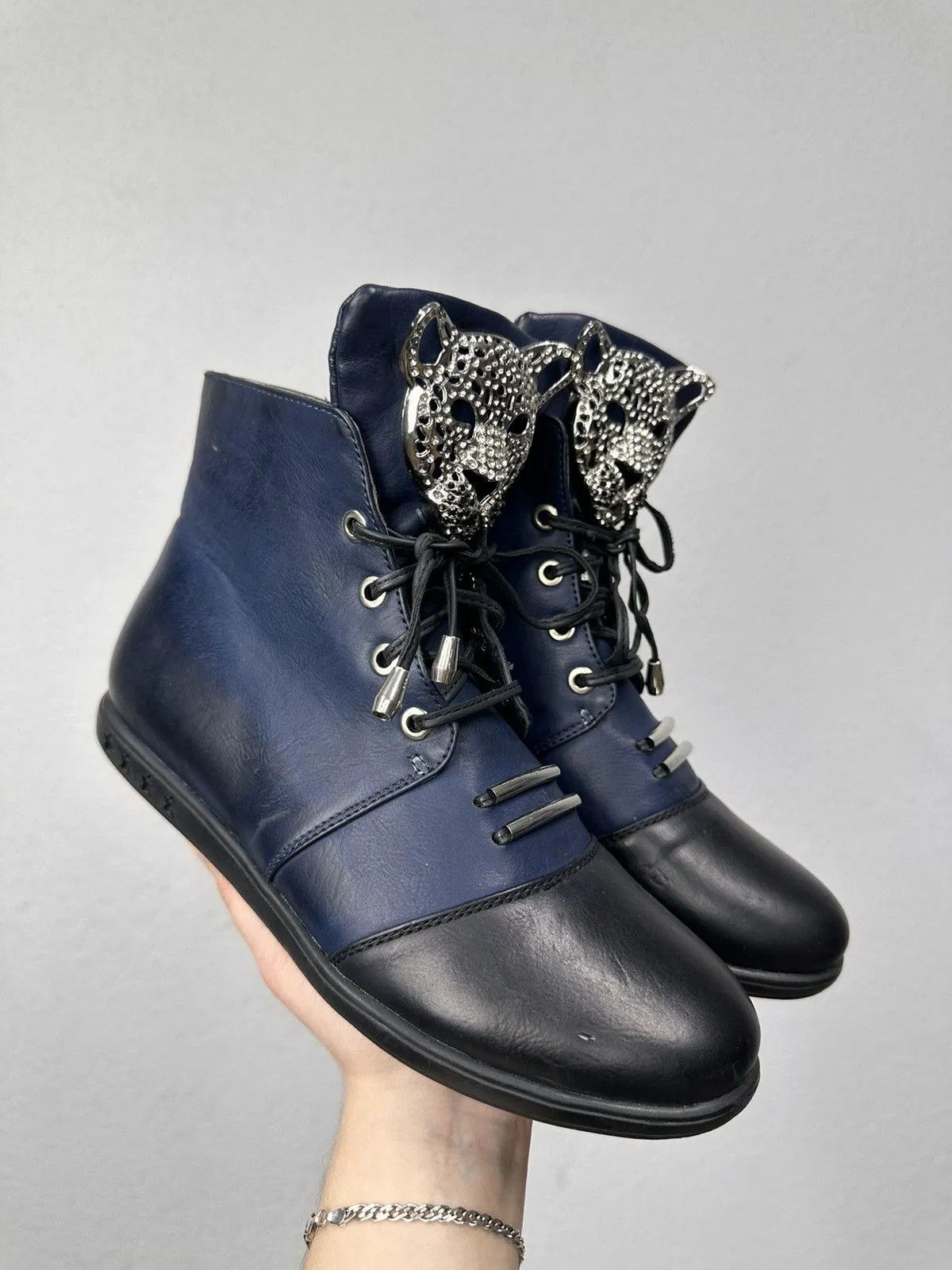 If Six Was Nine Blue leather femme ankle boots big metal panther logo Size US 8 / IT 38 - 2 Thumbnail