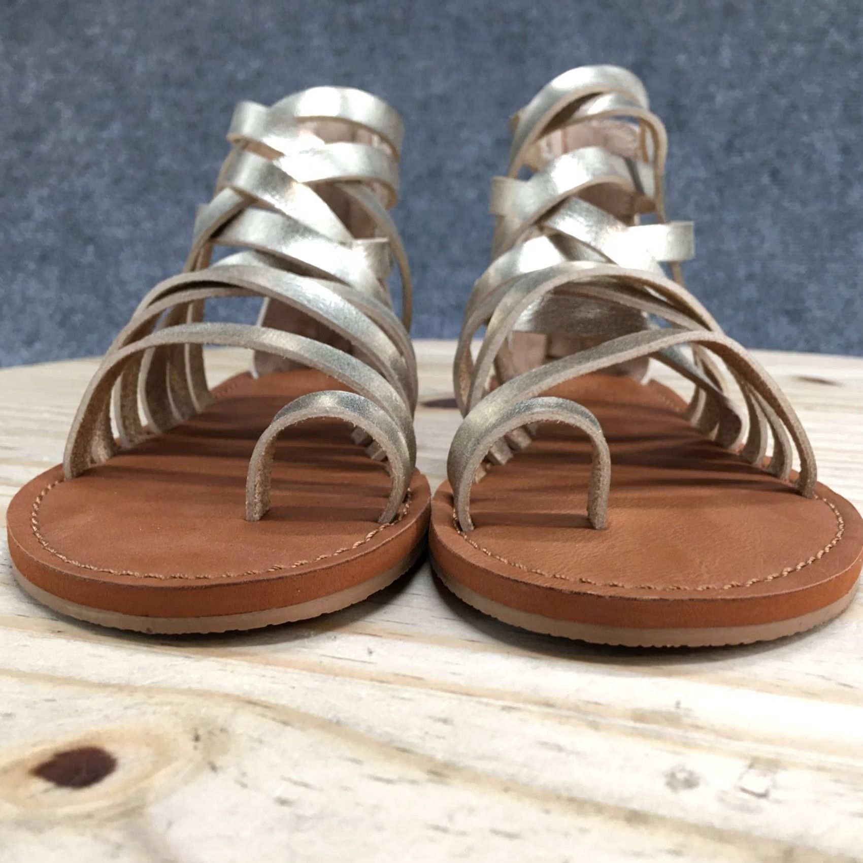 Vintage Universal Thread Sandals Womens 6 Gold Gladiator Strappy Back Zip Casual NEW Size US 6 / IT 36 - 3 Thumbnail