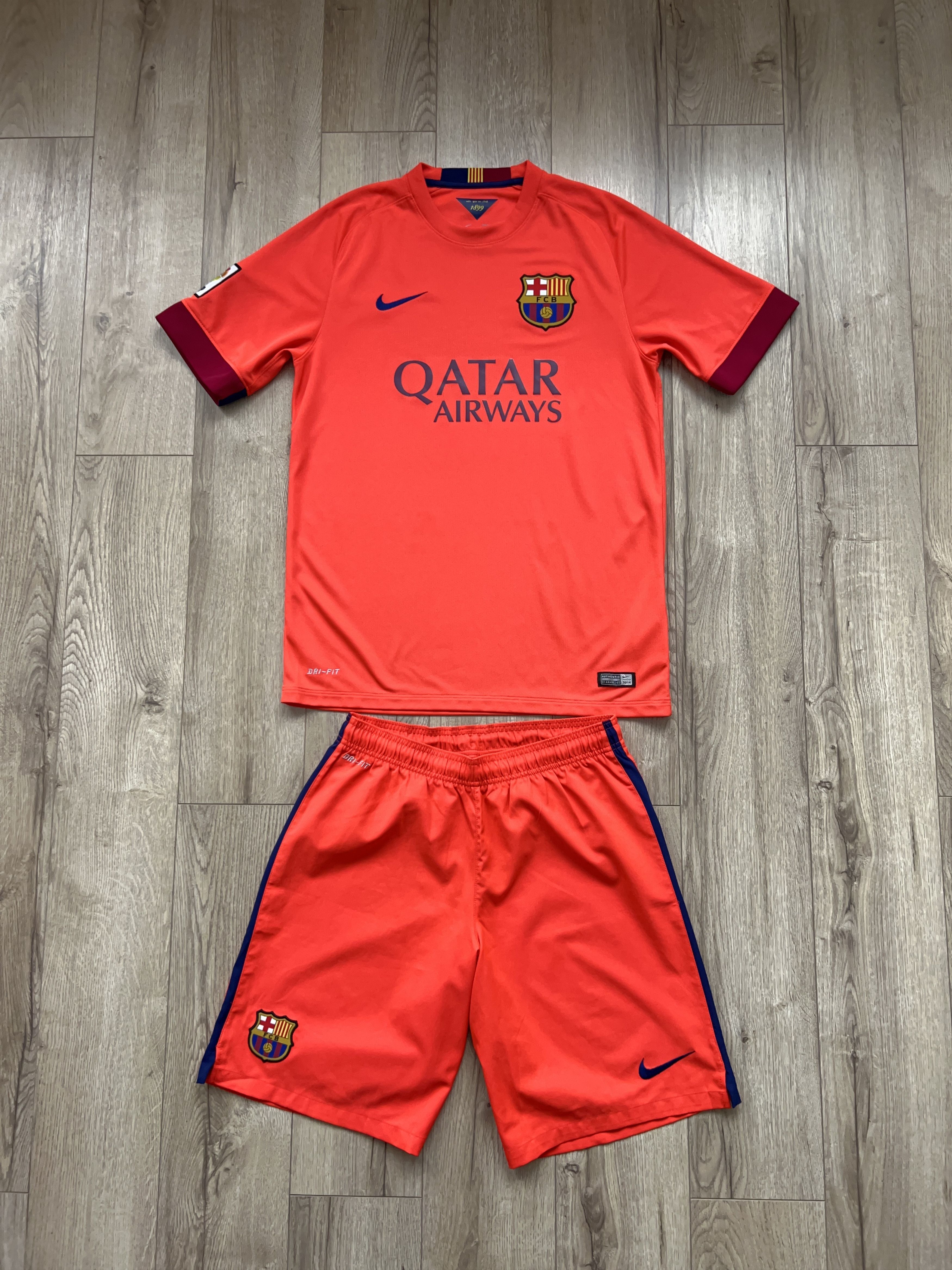 Nike FCB 2014 2015 Away Football Soccer Kit Set Jersey Shorts Size US M / EU 48-50 / 2 - 1 Thumbnail