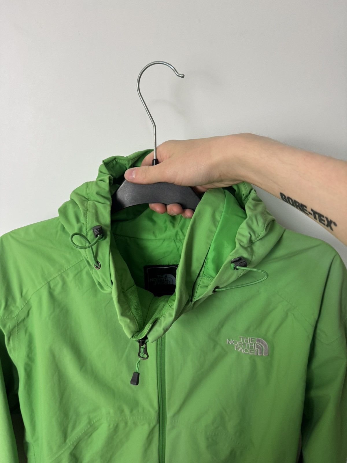 The North Face The North Face green windbreaker jacket outdoor gorpcore Size US L / EU 52-54 / 3 - 11 Thumbnail