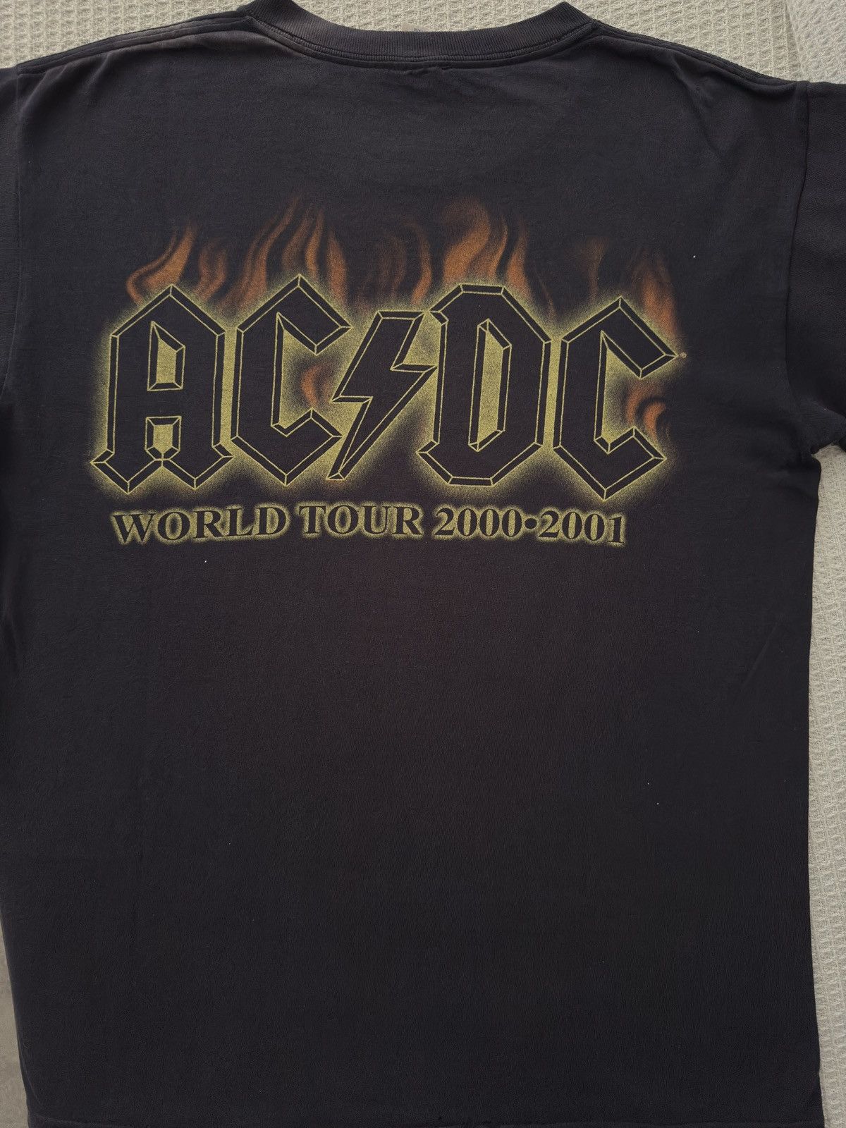 Band Tees Vintage AC/DC Hell’s Bell World Tour 2000-2001 Size US L / EU 52-54 / 3 - 6 Thumbnail