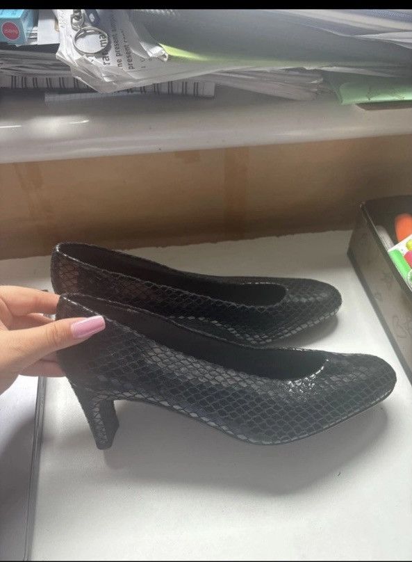 Russell & Bromley Heels Size US 6.5 / IT 36.5 - 1 Thumbnail