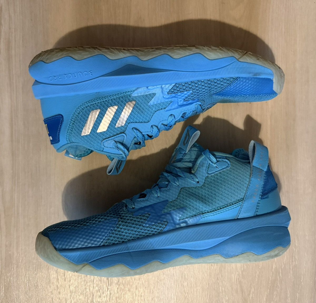 Adidas Adidas Dame 8 Young Dolla Blue Silver Damian Lillard Sz 6 Size US 6 / EU 39 - 2 Thumbnail