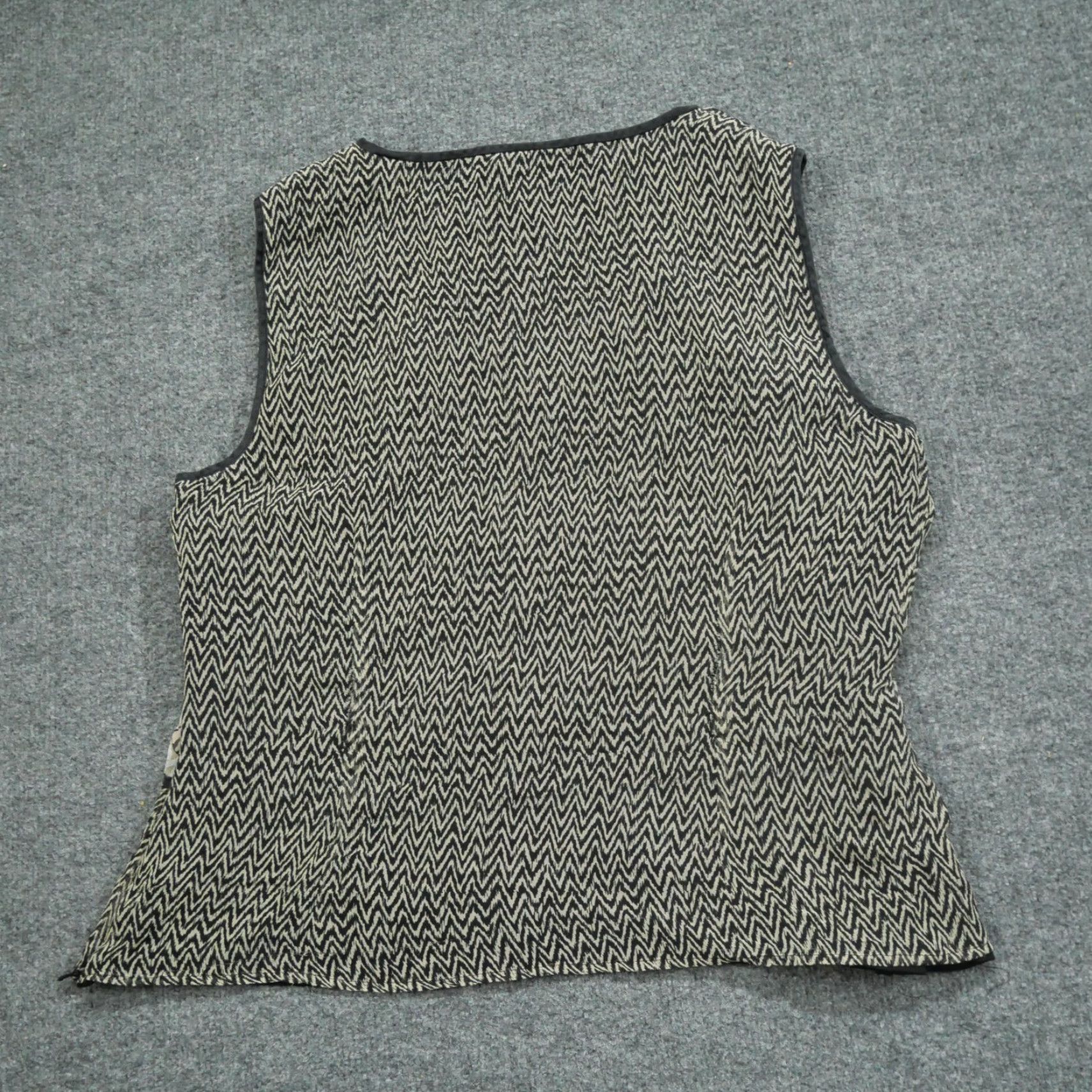 Vintage Spenser Jeremy Shirt Tank Women XL Beige Silk Geometric Chevron Henley Pullover Casual Modern Basic Size XL / US 12-14 / IT 48-50 - 5 Thumbnail