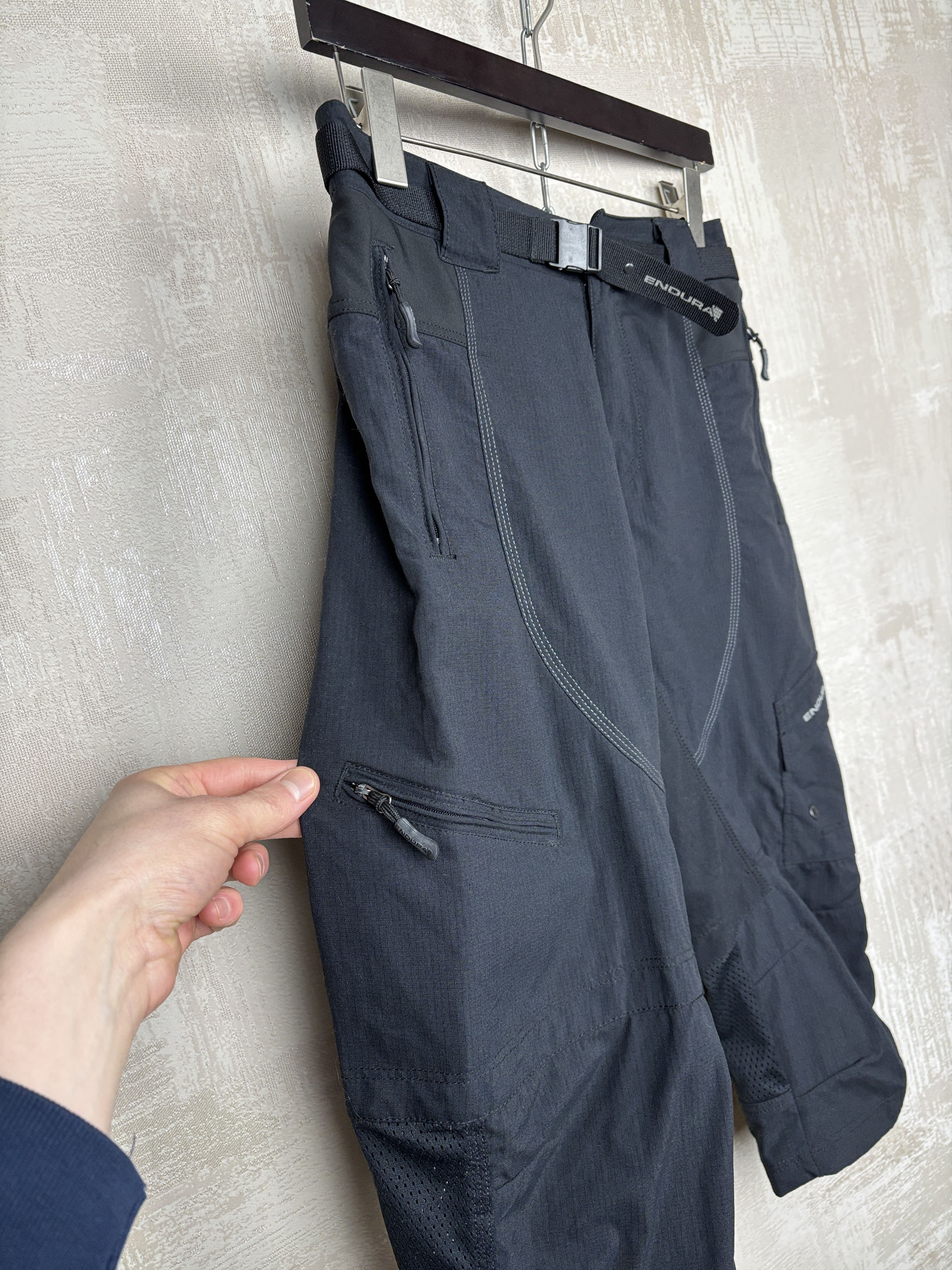 Bicycle Endura MTB Cycling Shorts Mountine Bike Size US 30 / EU 46 - 14 Thumbnail