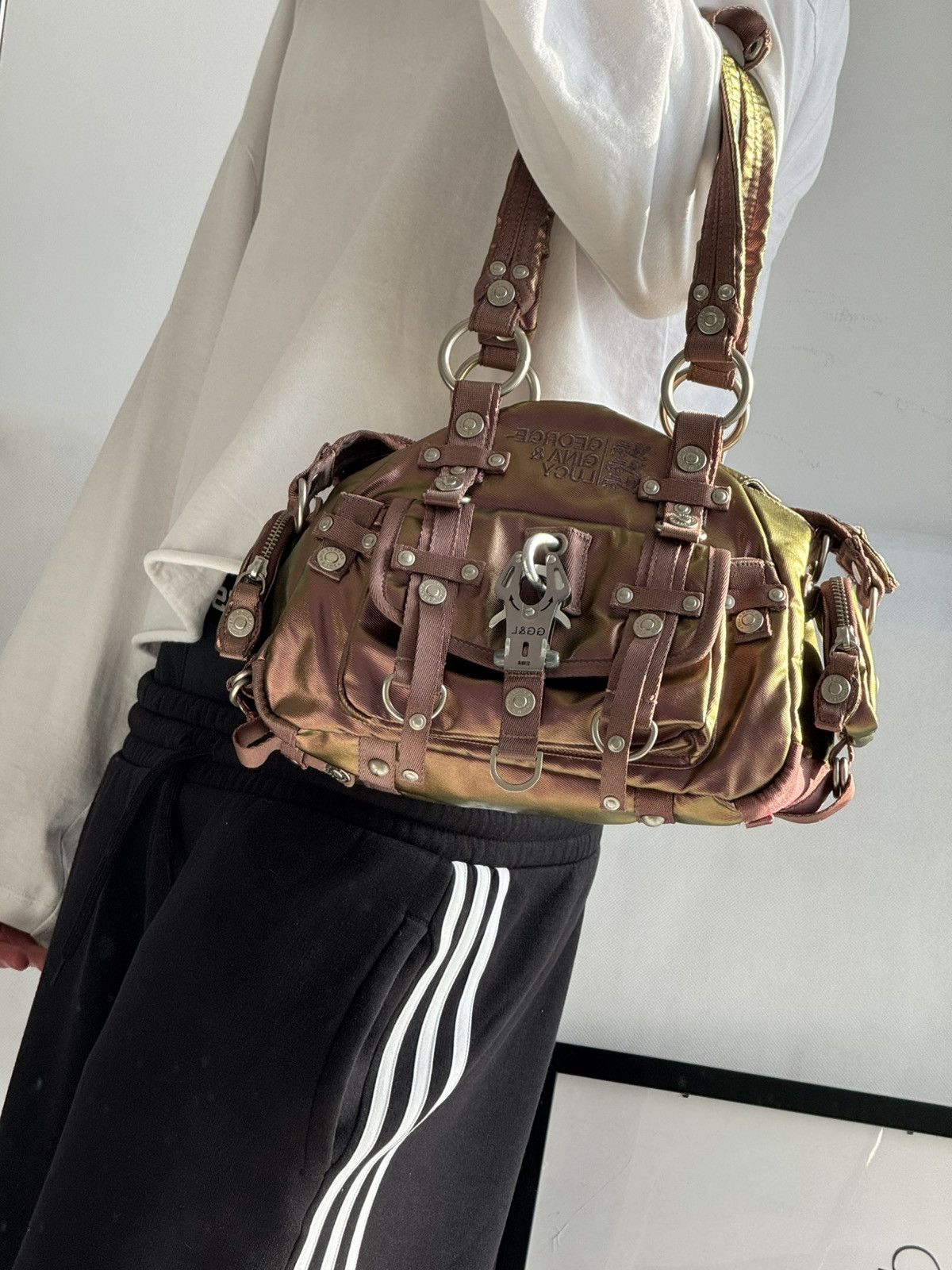 George Gina & Lucy Very Rare George Gina & lucy Chameleon Bag Crossbody Handbag Size ONE SIZE - 10 Thumbnail