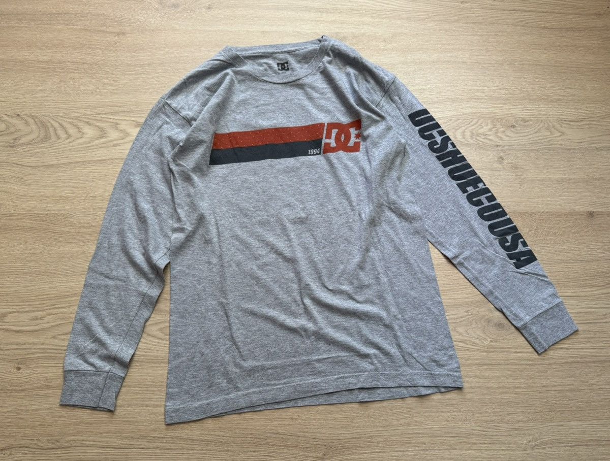 DC Vintage 00’s DC Shoes Skateboarding Long Sleeve Size US M / EU 48-50 / 2 - 1 Thumbnail