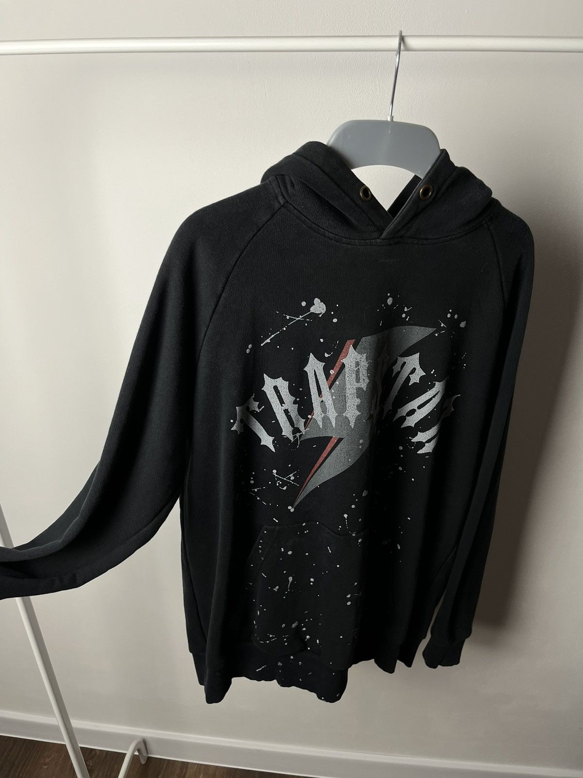 Trapstar London VINTAGE TRAPSTAR Big Logo Hoodie Faded Black Streetwear Y2k Size US S / EU 44-46 / 1 - 5 Thumbnail