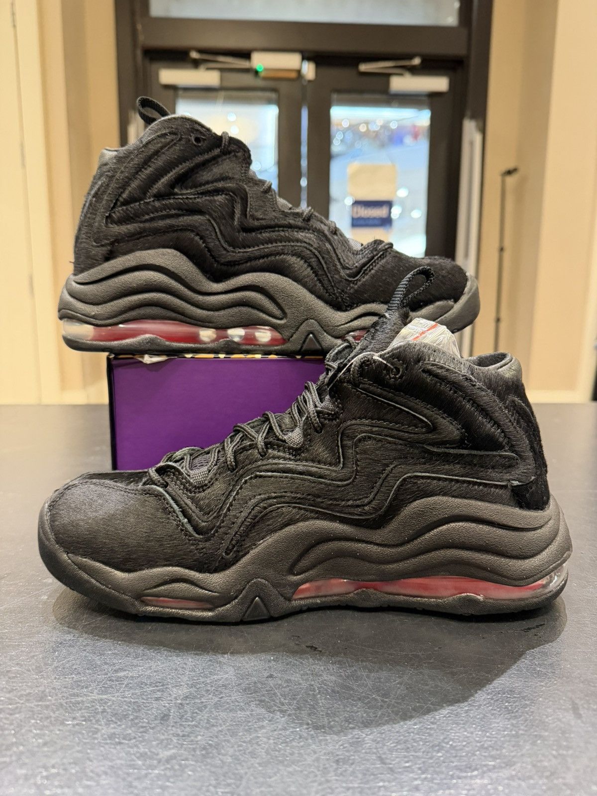 Kith × Nike Nike Air Pippen 1 ‘Kith Black Pony Hair’ Size US 8 / EU 41 - 2 Thumbnail
