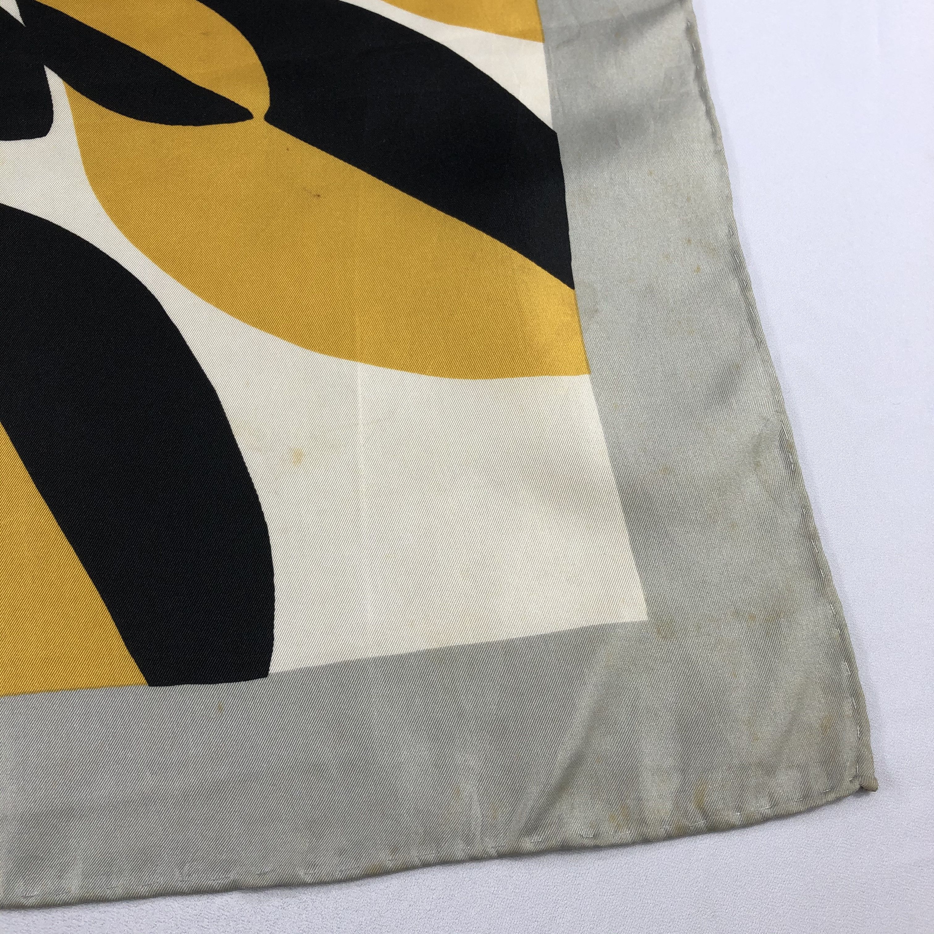 Vintage vintage Silk Scarf Size ONE SIZE - 5 Thumbnail