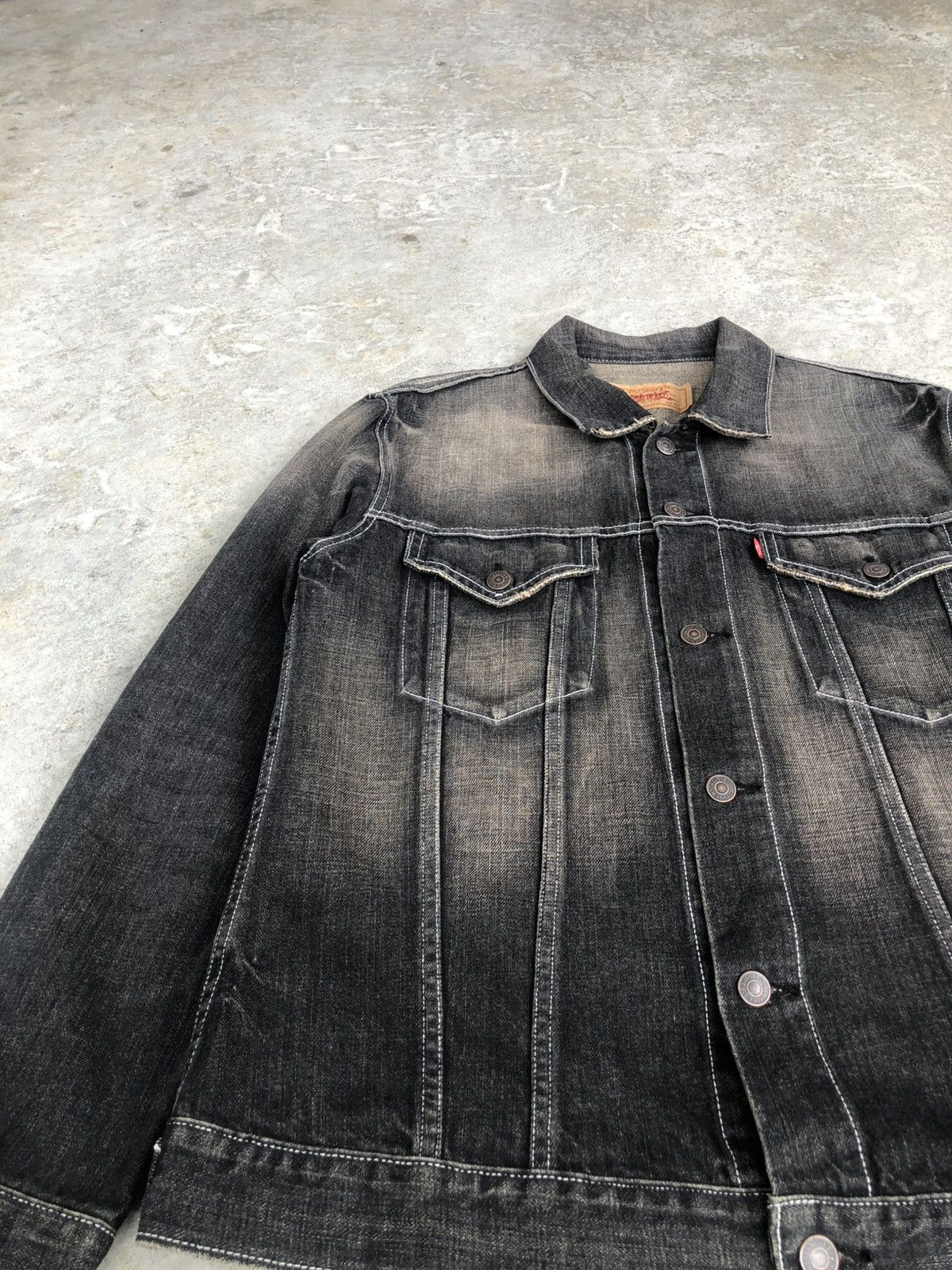 Levi's Y2k Levi’s Denim Jacket Mud Wash Distressed Size US L / EU 52-54 / 3 - 6 Thumbnail
