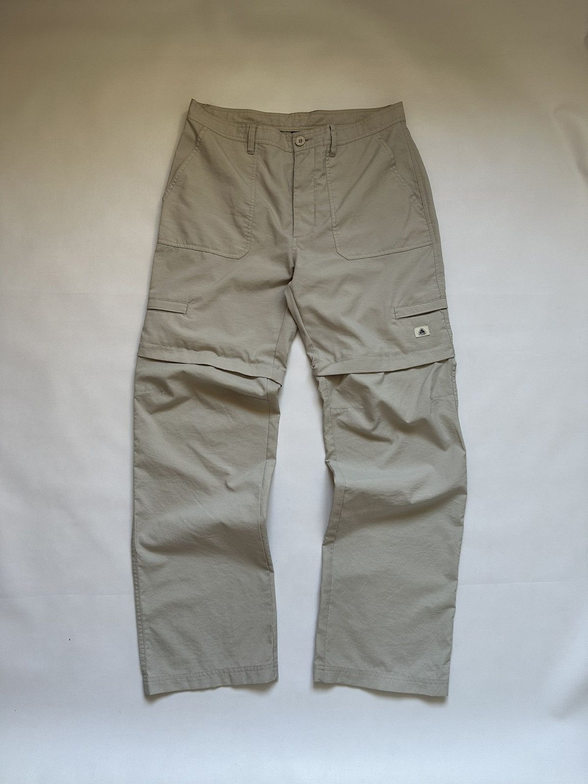 Nike ACG Nike ACG Cargo Pants/Shorts Transformers Vintage Size US 34 / EU 50 - 1 Thumbnail