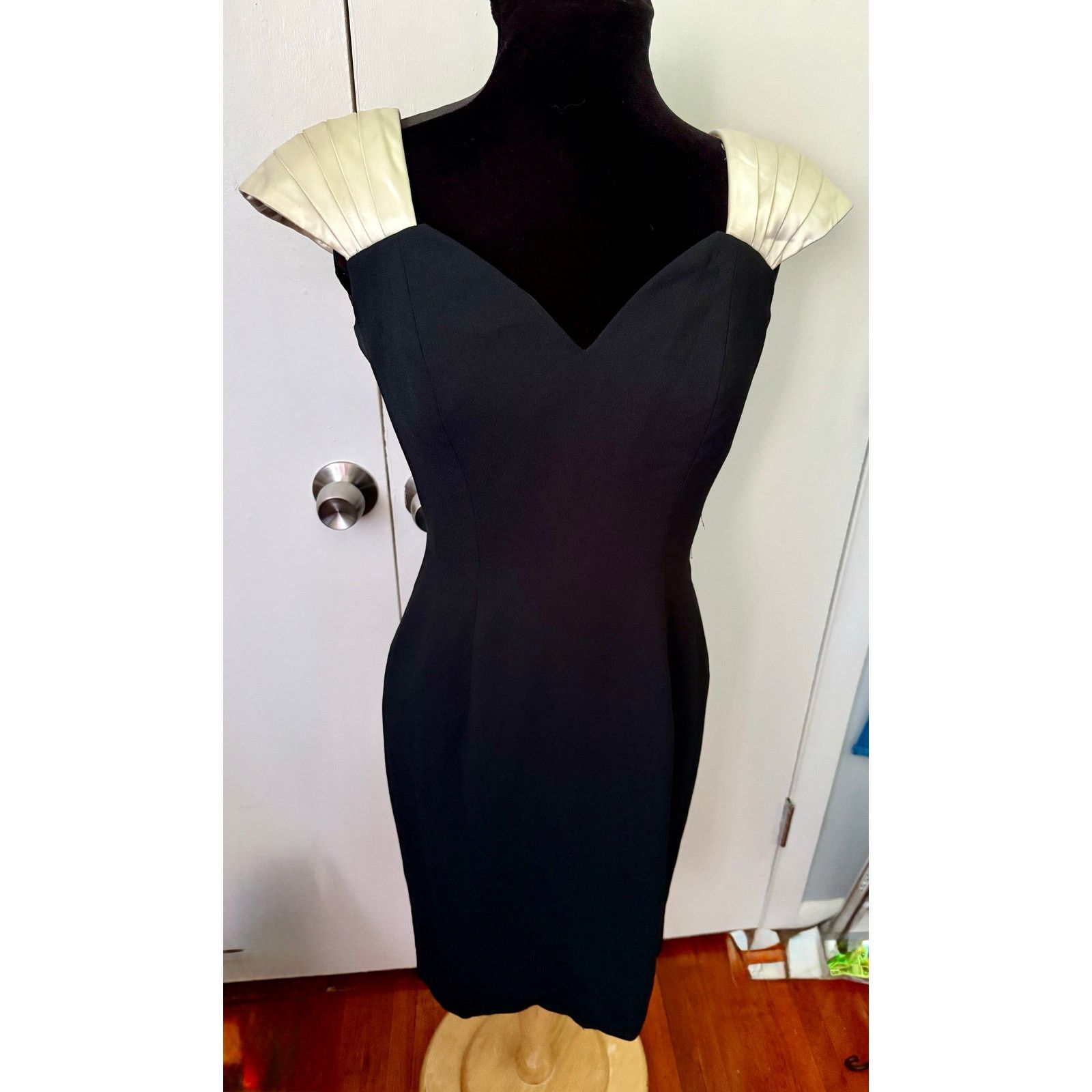 Vintage Vintage Cache Morton Myles Black Cream Formal Dress Small Size M / US 6-8 / IT 42-44 - 2 Thumbnail