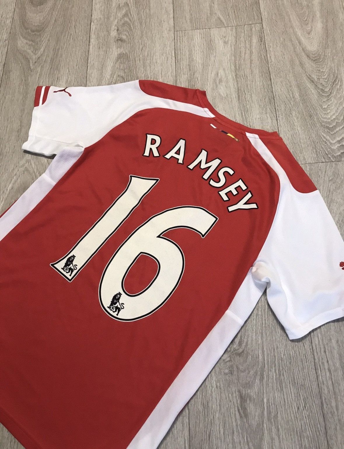 Puma 🔷Vintage Puma Arsenal Ramsey #16 Soccer jersey🔷 Size US S / EU 44-46 / 1 - 7 Thumbnail