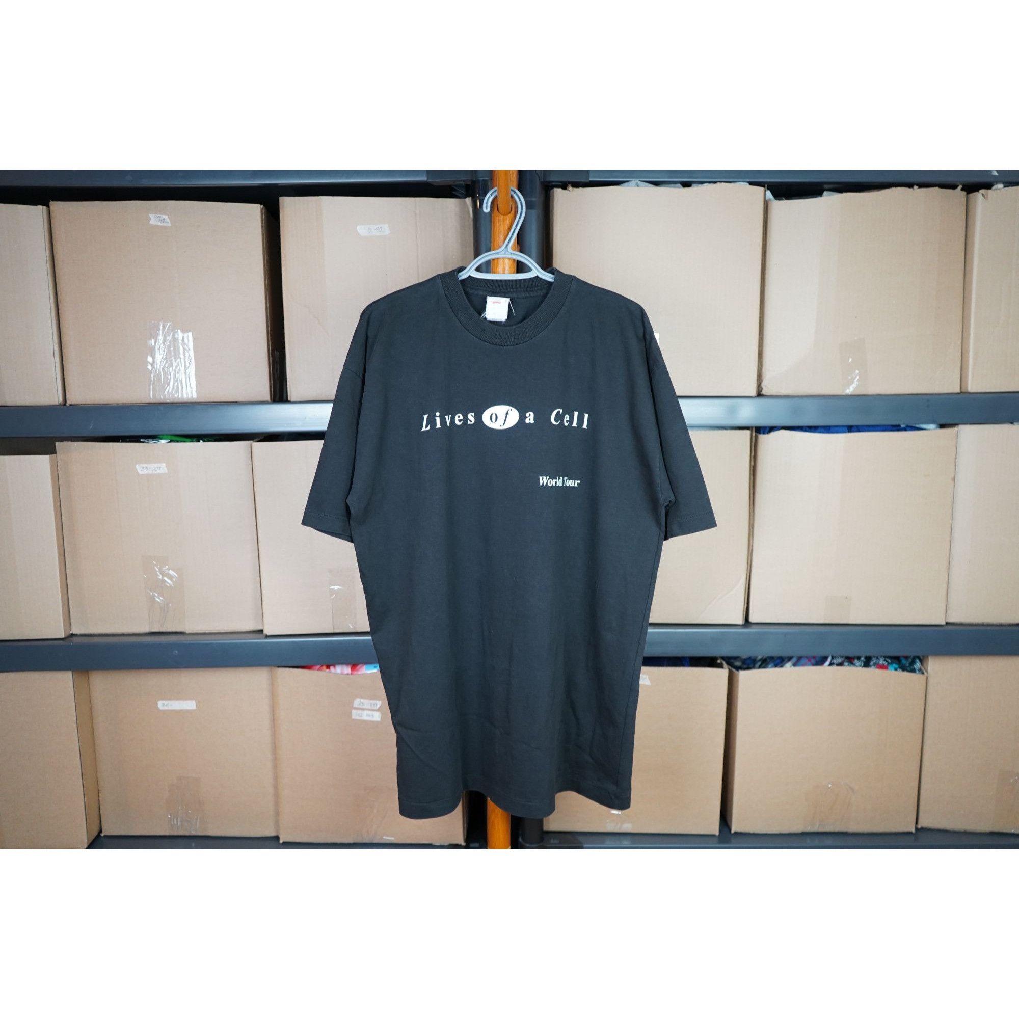 Band Tees × Vintage Vintage Tour Tshirt Men's XL Lives Of a Cell #453 Size US XL / EU 56 / 4 - 1 Thumbnail