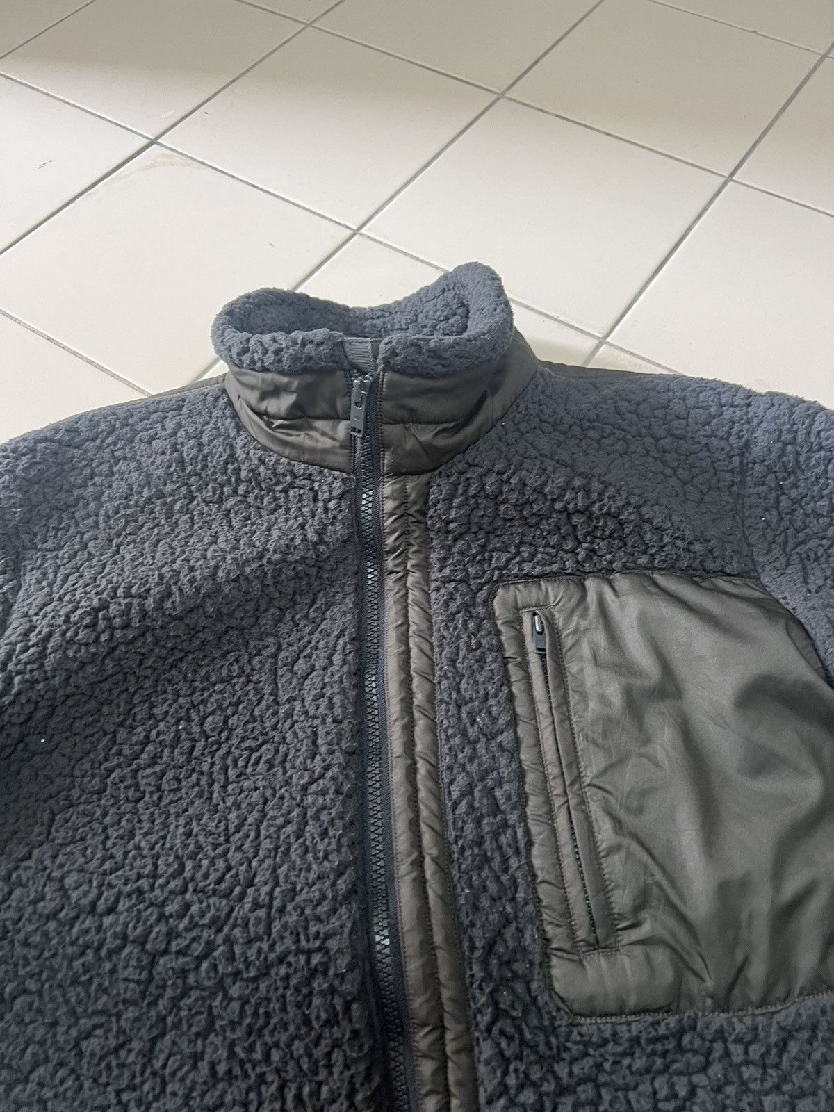 Jun Takahashi × Undercover × Uniqlo Uniqlo x Undercover by Jun Takahashi Size US M / EU 48-50 / 2 - 11 Thumbnail