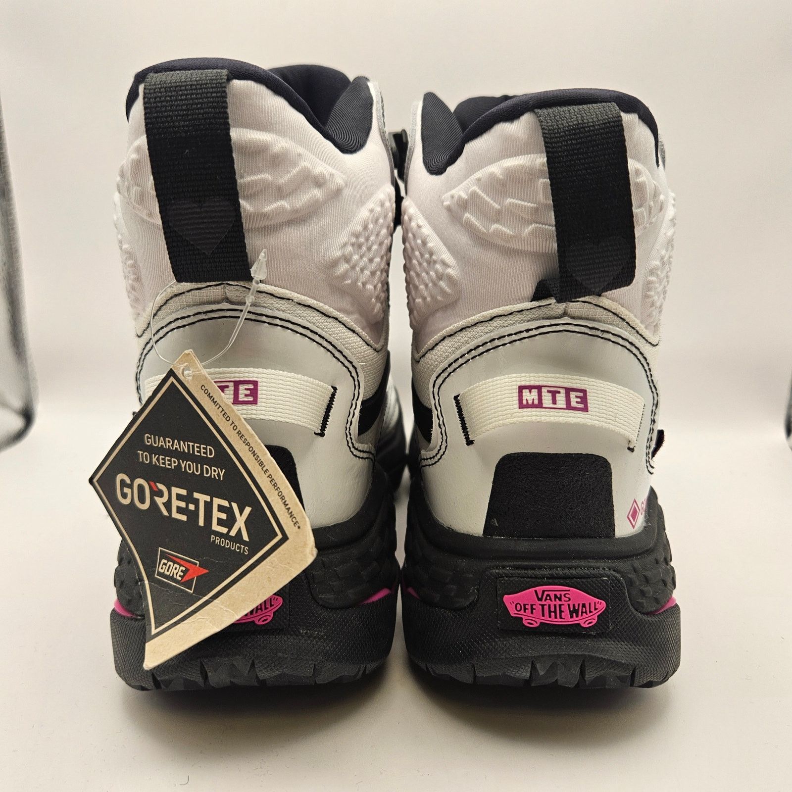 Vans VANS WOMEN'S 8.5 CRESTLINE GORE-TEX MTE BOOTS WHITE PINK Size US 8.5 / IT 38.5 - 3 Thumbnail