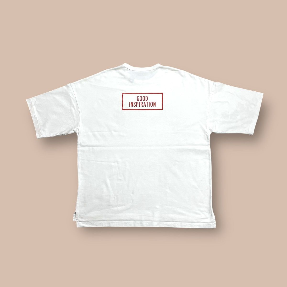 GU × Maison MIHARA YASUHIRO GU & MIHARA YASUHIRO collaborate "Good Inspiration" Tee Size US XL / EU 56 / 4 - 2 Thumbnail