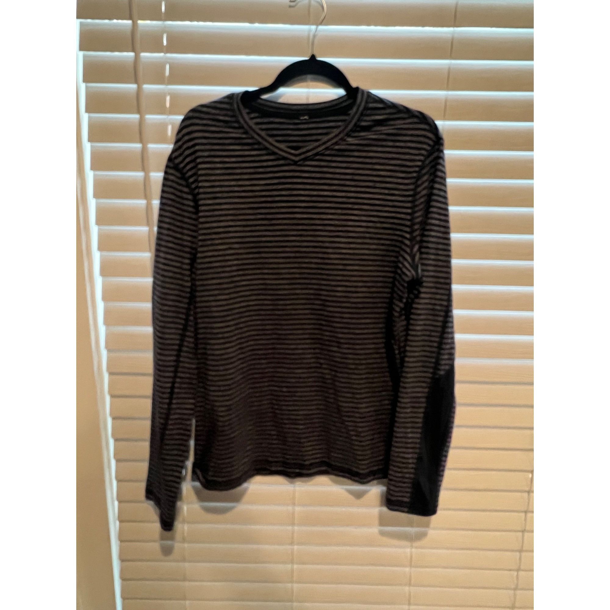 Lululemon Lululemon Long Sleeve Shirt - Size L Size US L / EU 52-54 / 3 - 1 Thumbnail