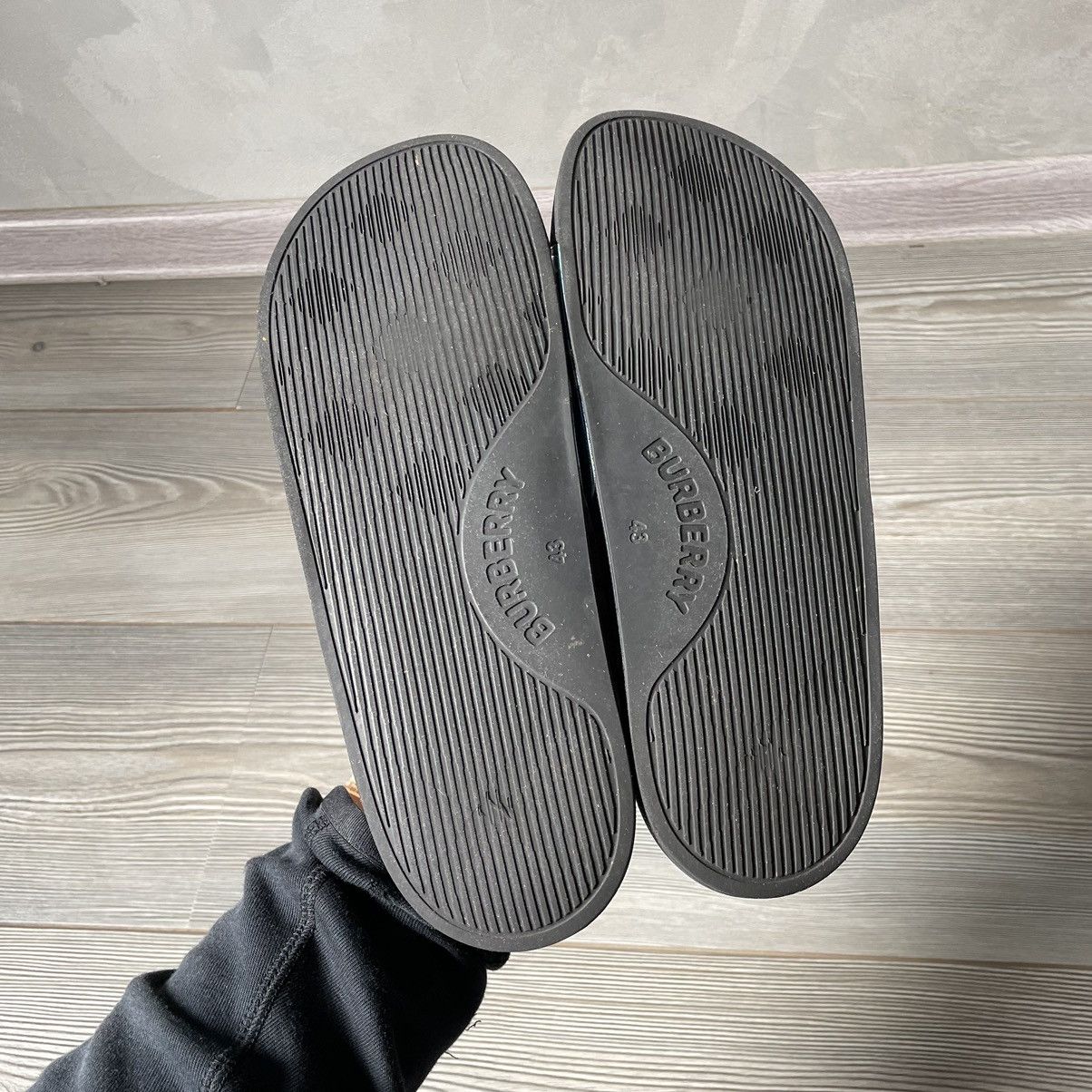 Burberry Burberry Furley Blue Nova Check Slides / Sandals / Slippers Size US 9 / EU 42 - 13 Thumbnail