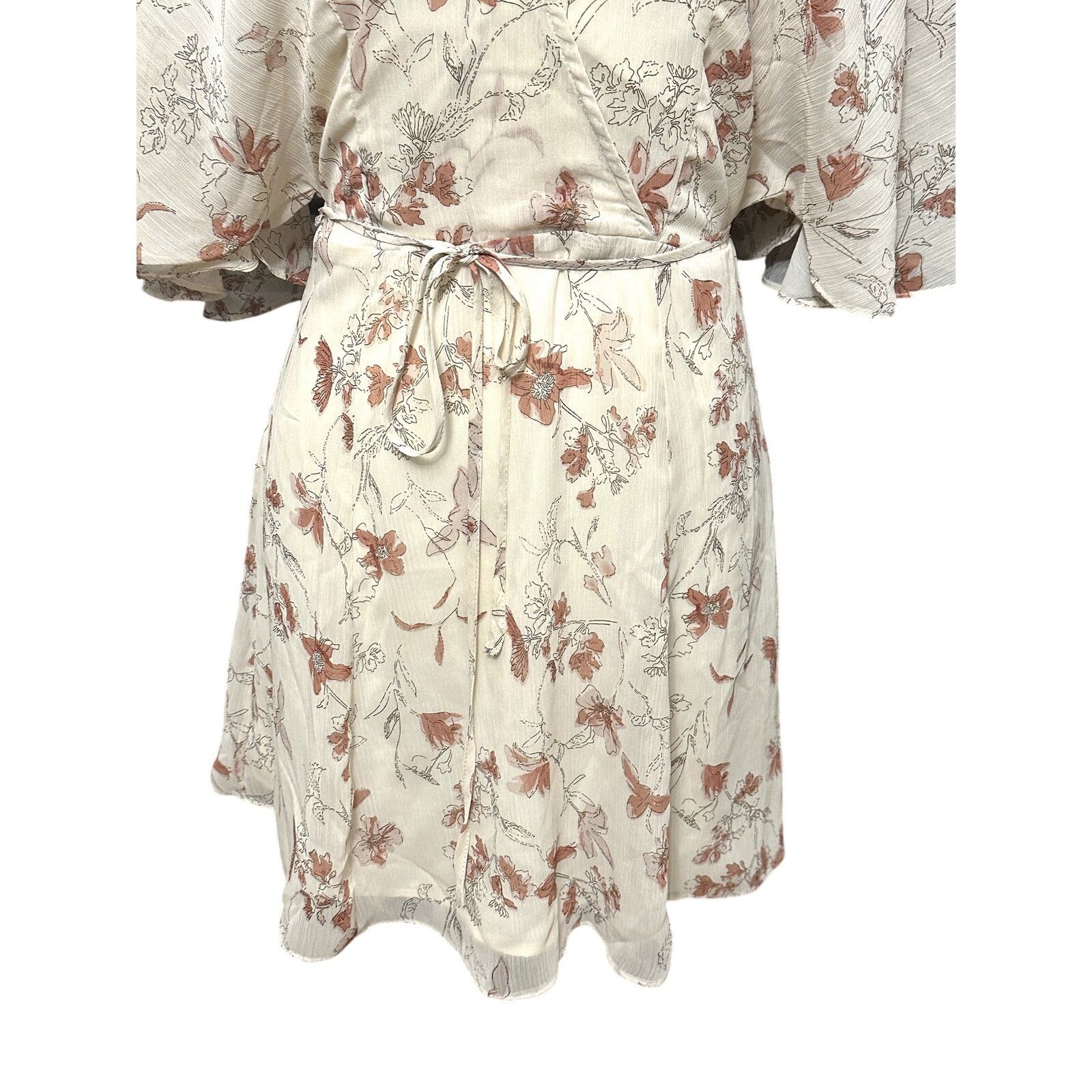 Other Lulus Mini Dress Faux Wrap Open Back Floral Beige XS NWOT Size XS / US 0-2 / IT 36-38 - 4 Thumbnail