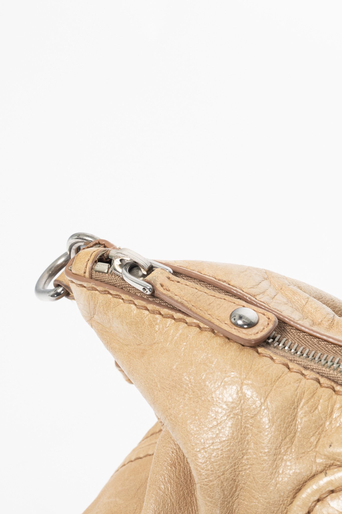 Miu Miu Miu Miu Beige Vitello Heart-Charm 2-Way Handbag Size ONE SIZE - 12 Thumbnail
