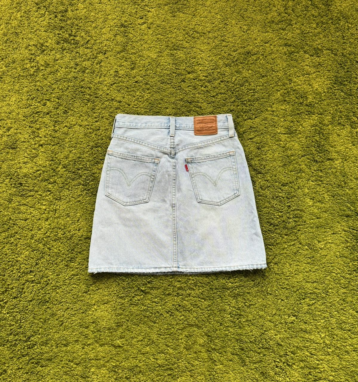 Designer × Levi's Levi’s premium denim mini skirt Size 25" / US 0 / IT 36 - 1 Thumbnail