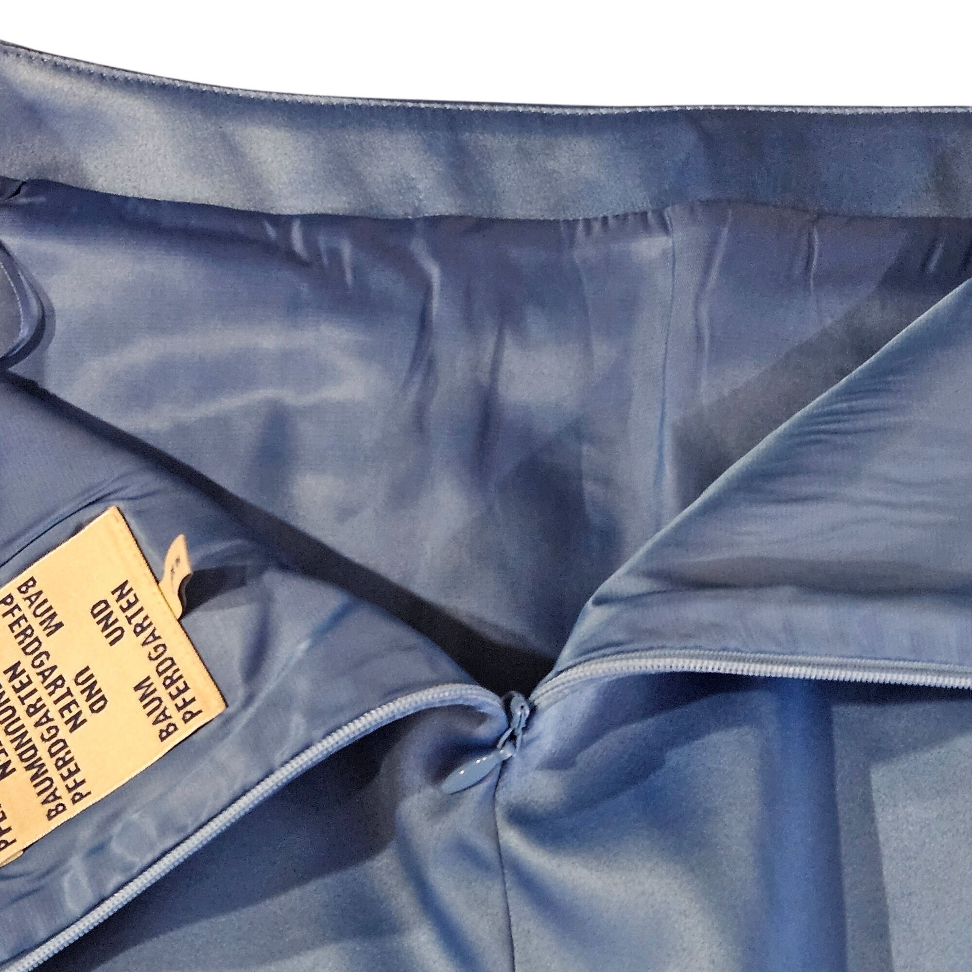 Baum und Pferdgarten Baum Und Pferdgarten Women’s Satin Skirt Blue 6 Quiet Luxury Size 28" / US 6 / IT 42 - 4 Thumbnail