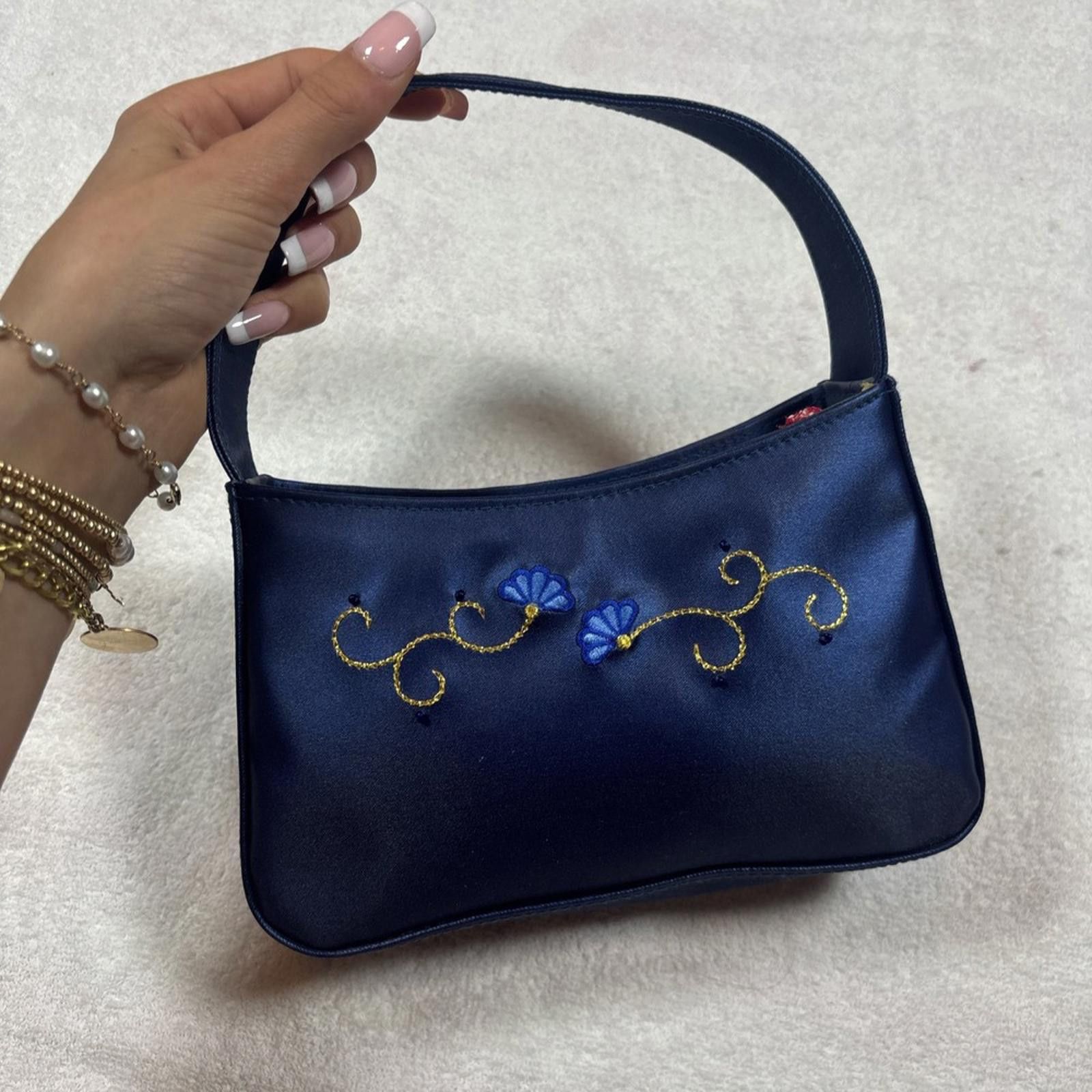 Other Vintage Avon Navy Blue Satin Embroidered Floral mini bag Size ONE SIZE - 2 Thumbnail