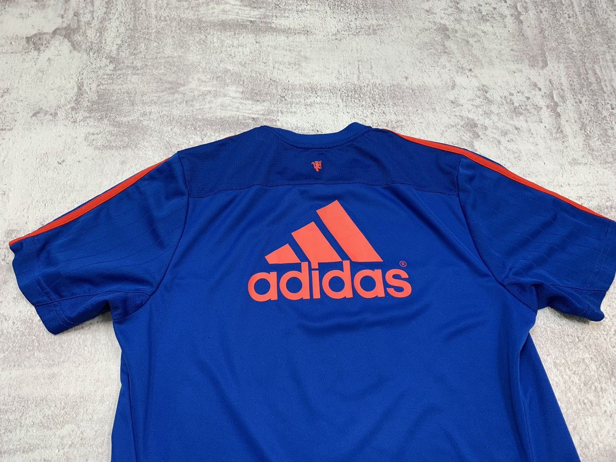 Other Manchester United Training Jersey Football T-Shirt Adidas Size US M / EU 48-50 / 2 - 13 Thumbnail