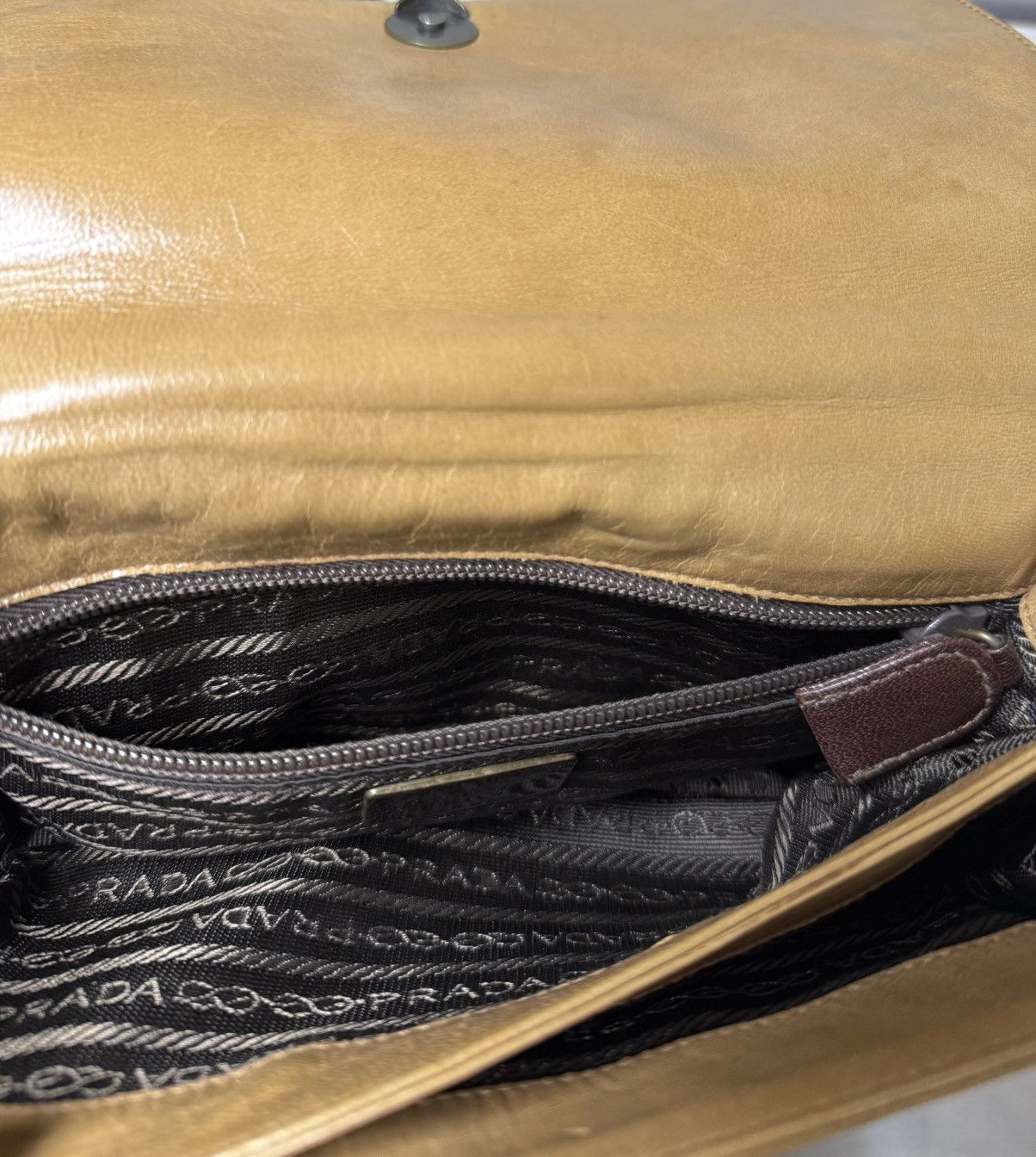 Prada Prada Milano leather shoulder bag. Size ONE SIZE - 18 Thumbnail