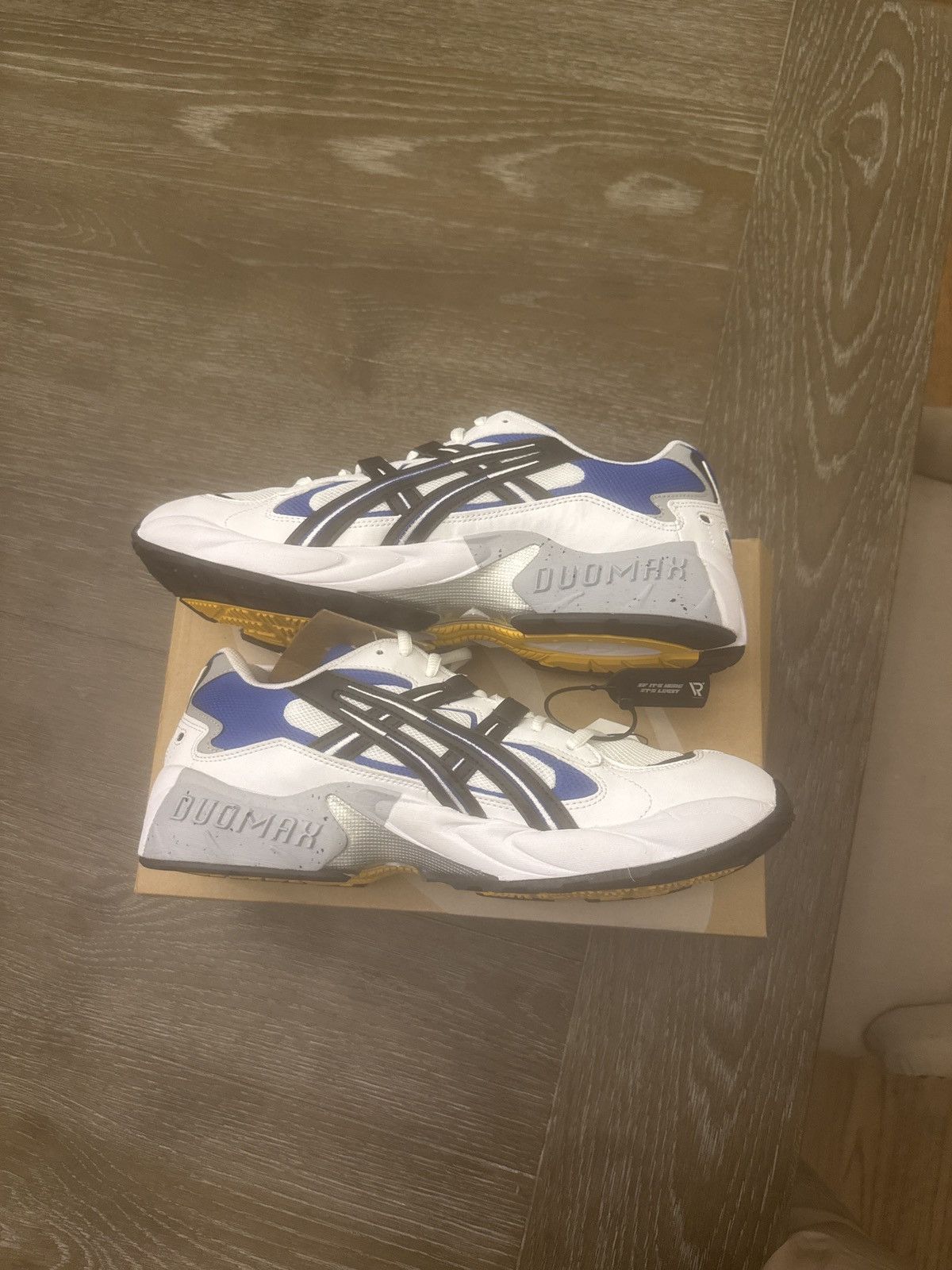 Asics × Kith Asics x kith white & black Size US 11 / EU 44 - 2 Thumbnail