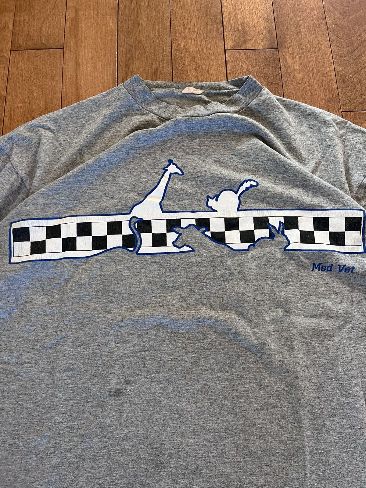 Vintage Vintage medvet t-shirt Size US XL / EU 56 / 4 - 1 Thumbnail