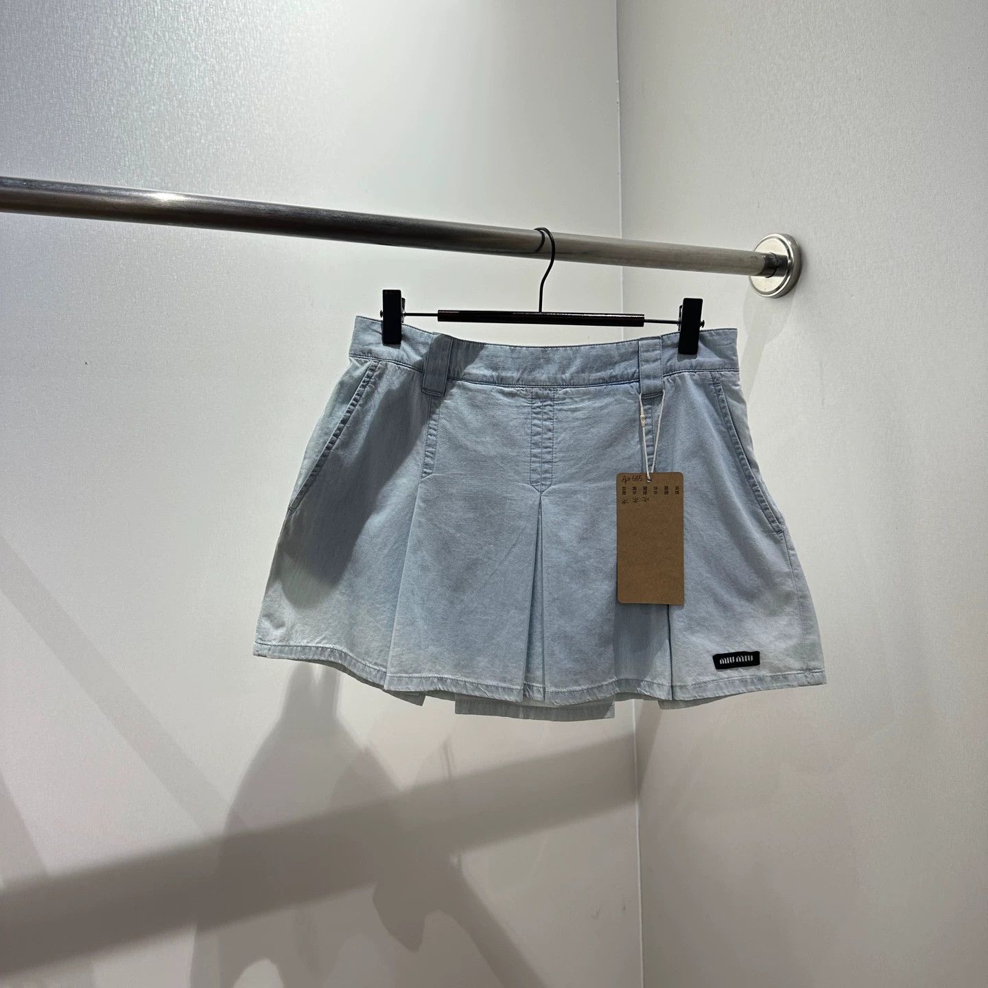 Miu Miu MIU MIU apr585 washed lowrise logo short skirt women's 36 Size 25" / US 0 / IT 36 - 1 Thumbnail