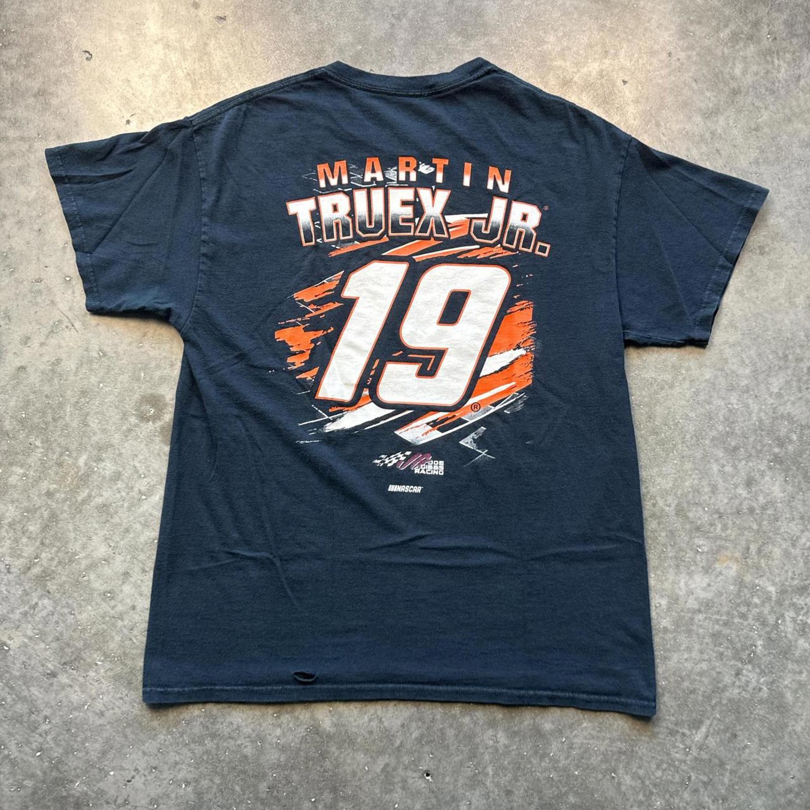 NASCAR Vintage Y2k Faded Martin Truex Jr #19 NASCAR Graphic T-Shirt Size US L / EU 52-54 / 3 - 2 Thumbnail