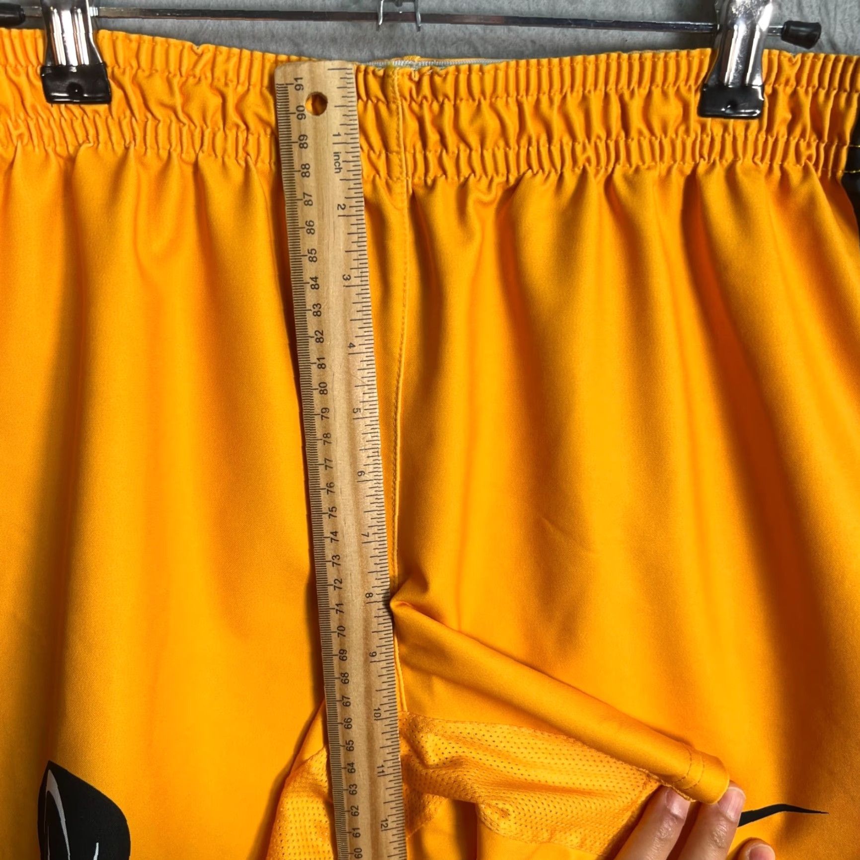 Nike Nike Dri-Fit Womens Size Large Yellow & Black Athletic Shorts Drawstring Size 36" / US 14 / IT 50 - 7 Thumbnail
