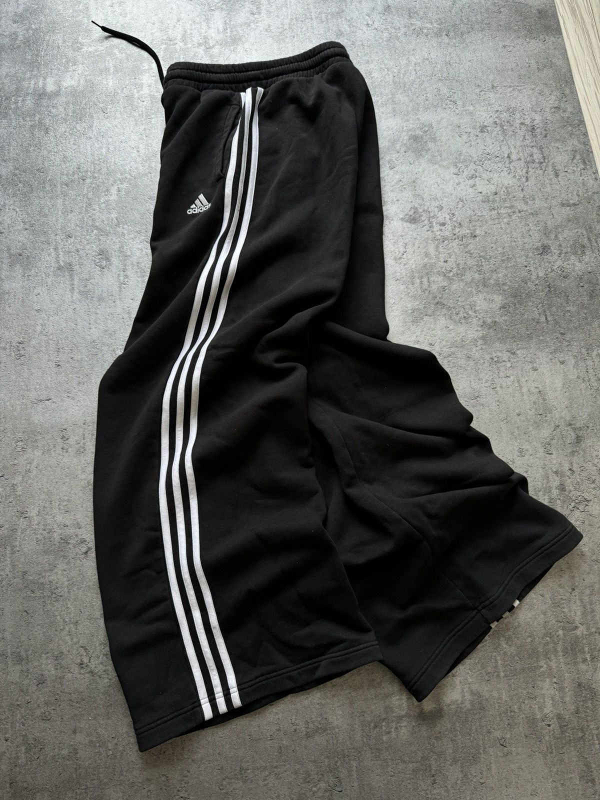 Adidas Adidas Balenciaga Style baggy Track Pants Hype Sweatpants Size US 32 / EU 48 - 9 Thumbnail