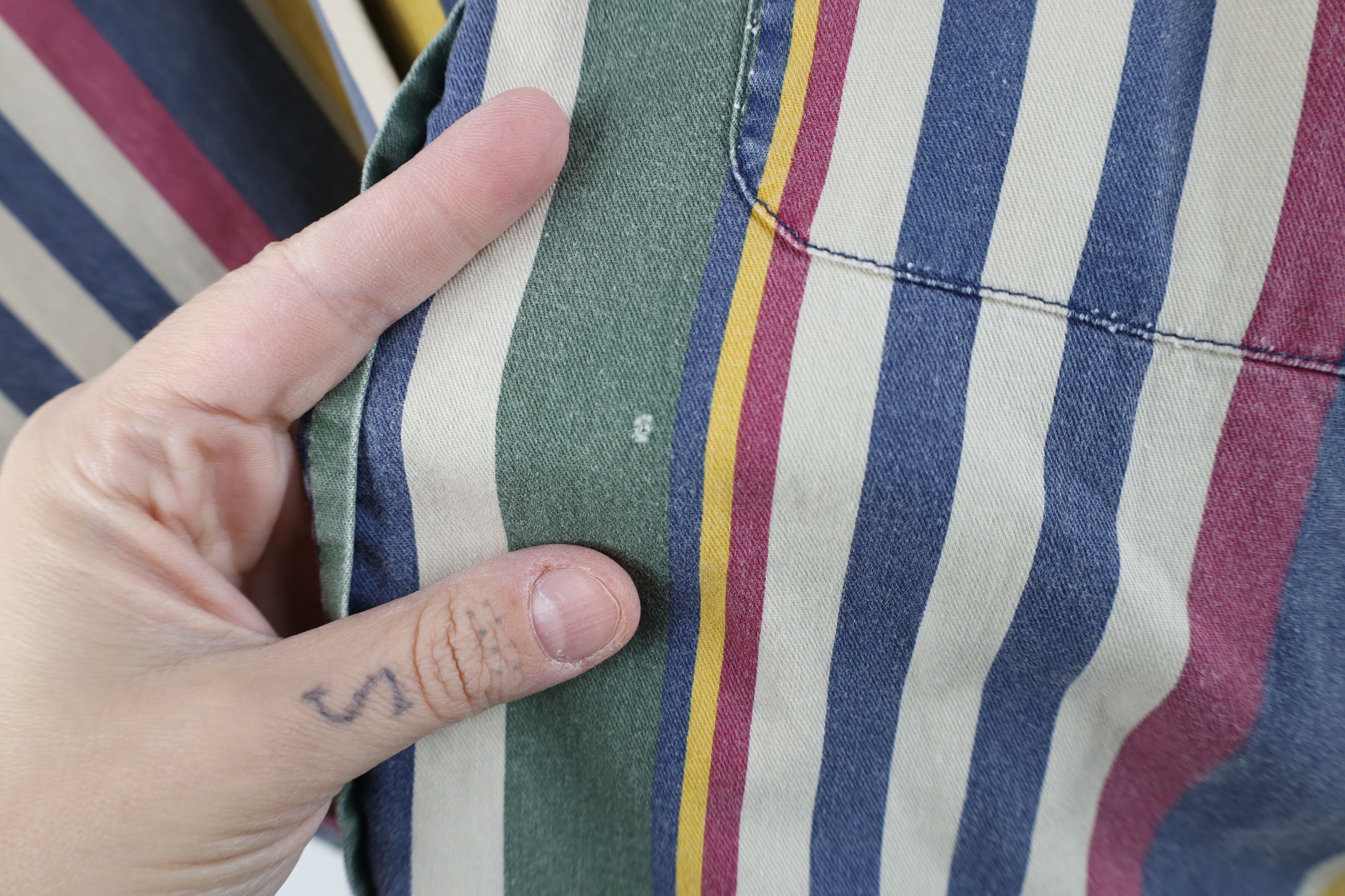 Vintage Vintage 90s Streetwear Rainbow Striped Button Down Shirt Size US M / EU 48-50 / 2 - 4 Thumbnail