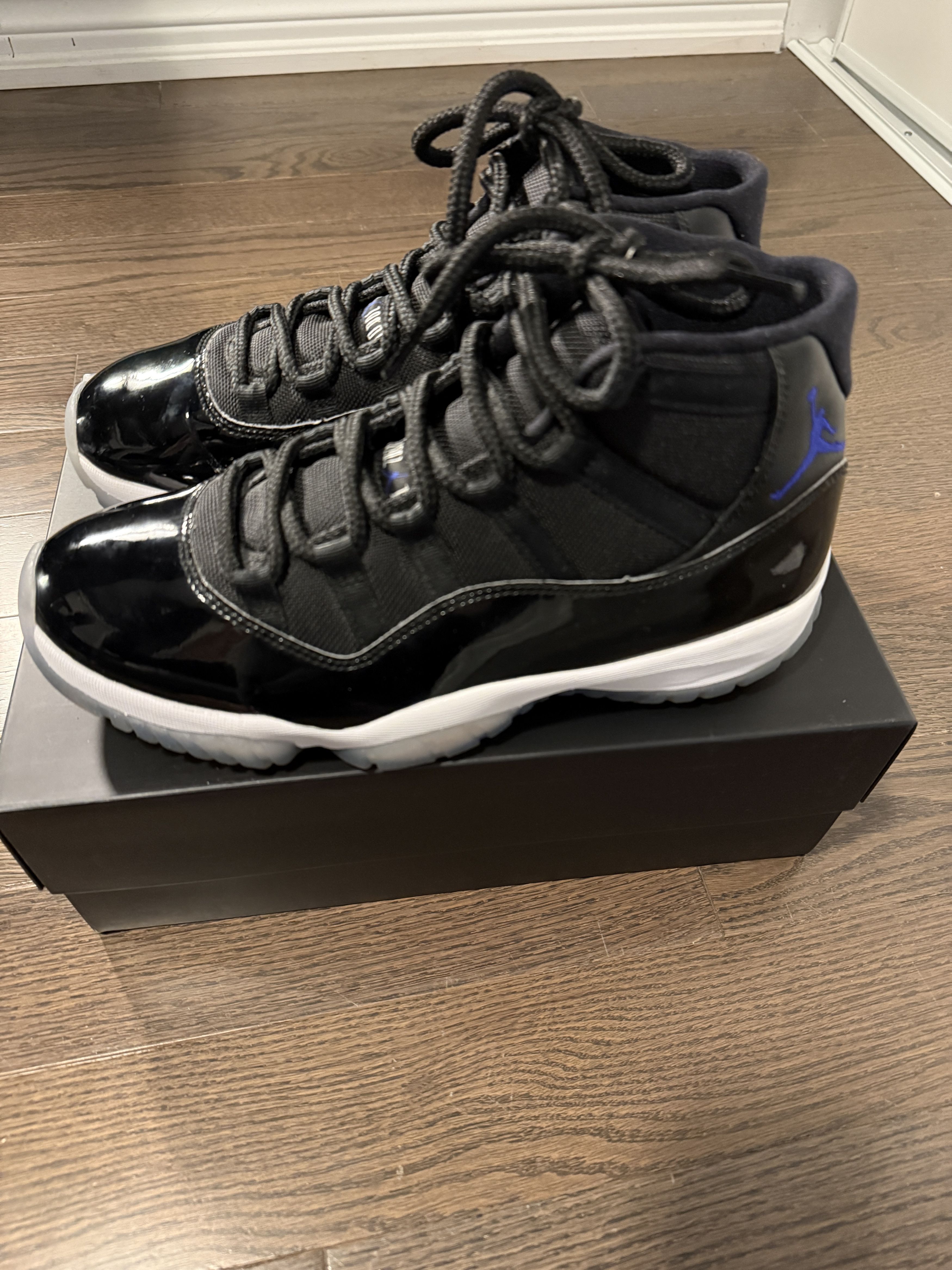 Jordan Brand Jordan 11 Space Jam - 2016 Retro - Size 9 Size US 9 / EU 42 - 4 Thumbnail