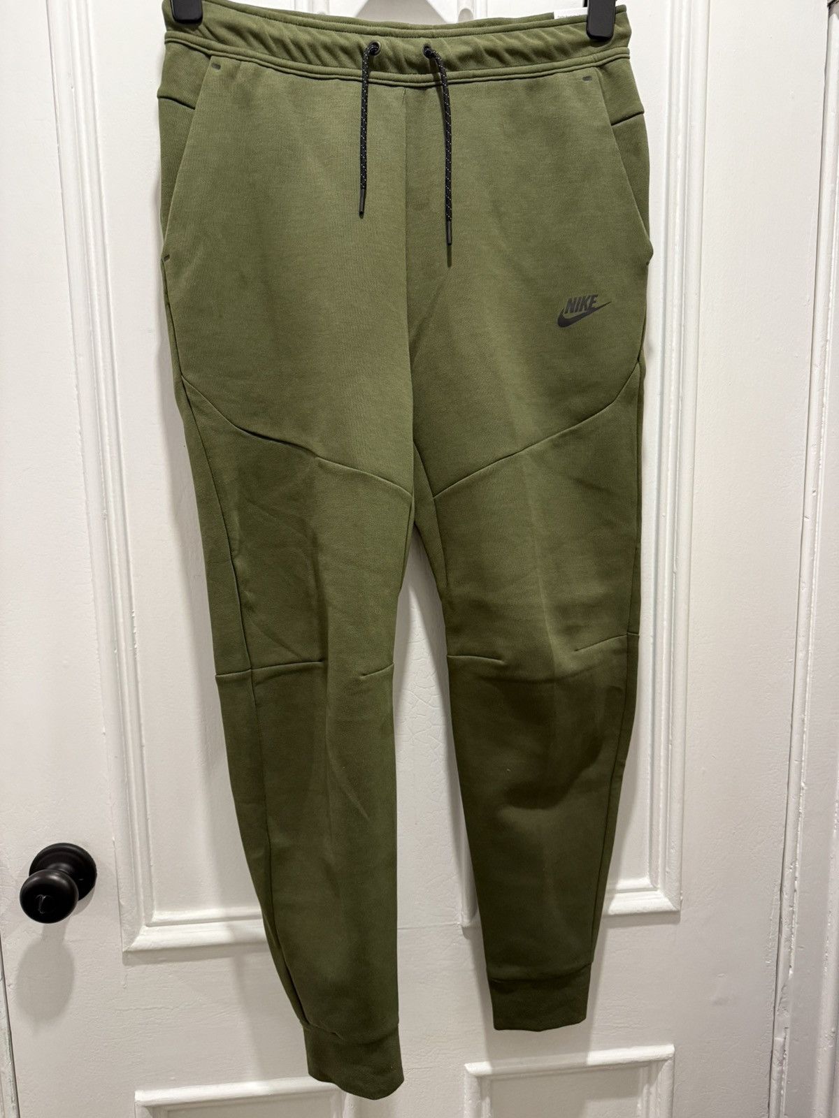 Nike Nike Size US 32 / EU 48 - 1 Thumbnail