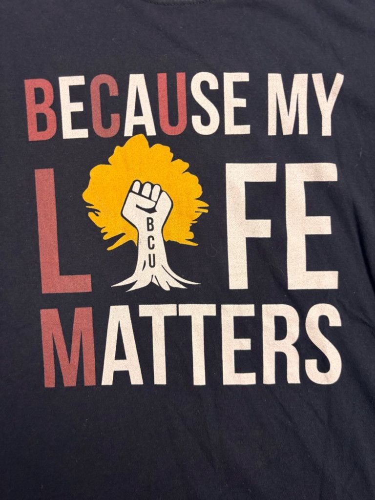 Fruit Of The Loom Men's Fruit of the Loom Black Lives Matter Tshirt L Black Size US L / EU 52-54 / 3 - 6 Thumbnail