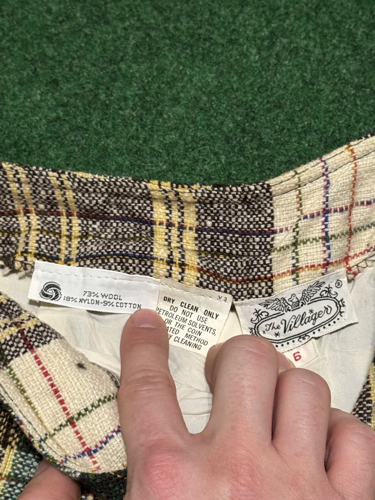 Vintage Vintage The Villagers Wool Blend Plaid Midi Pleated 6 Skirt Size 28" / US 6 / IT 42 - 2 Thumbnail