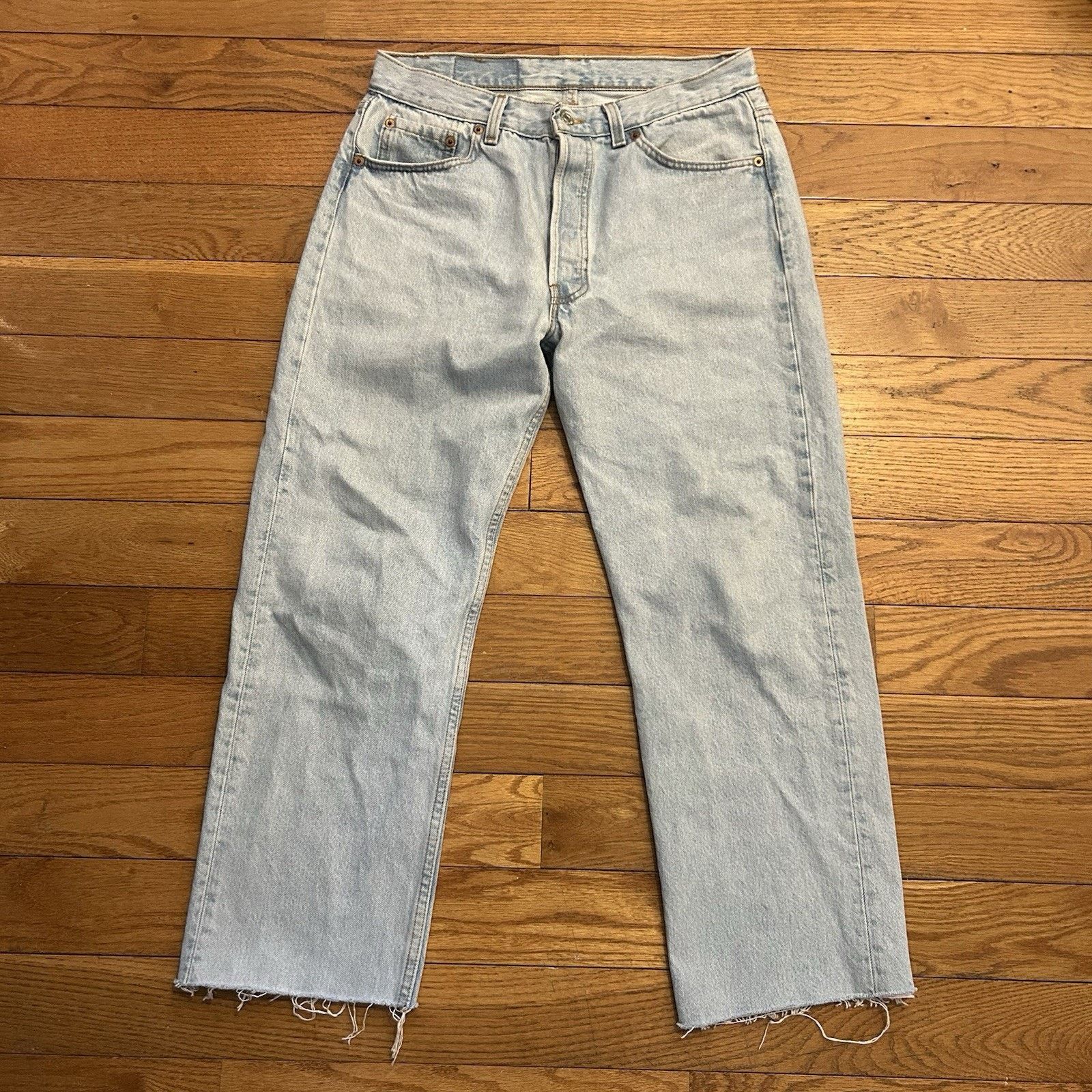 Levi's × Vintage 90s 501 0134 Button Fly Light Wash Cut Off Jeans 32x26 Size US 32 / EU 48 - 4 Thumbnail