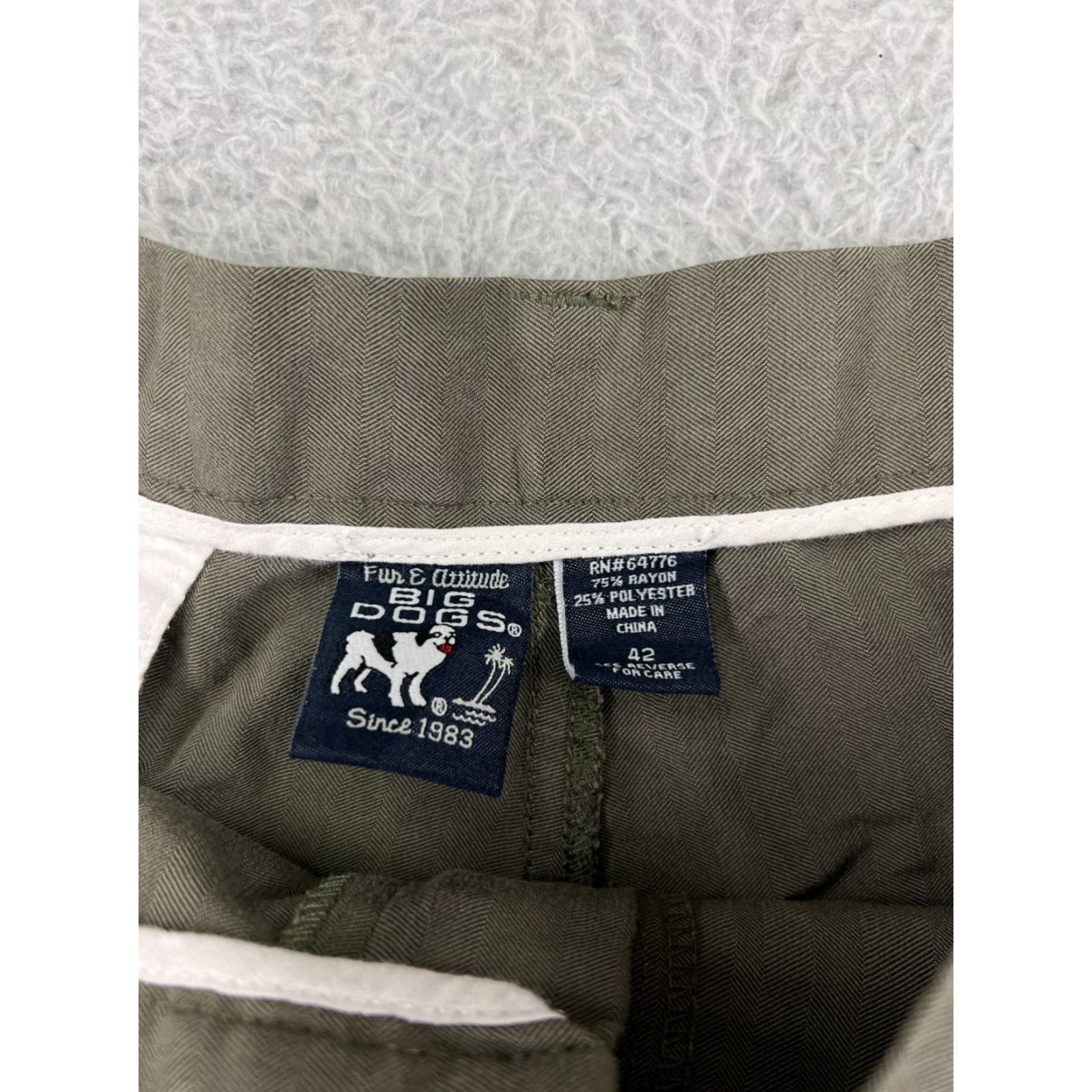 Big Dogs Big Dogs Mens Shorts 42 Green Rayon Blend Chino Beach Aloha Pattern Striped Casual Fall Spring Summer Mens Size US 42 / EU 58 - 3 Thumbnail