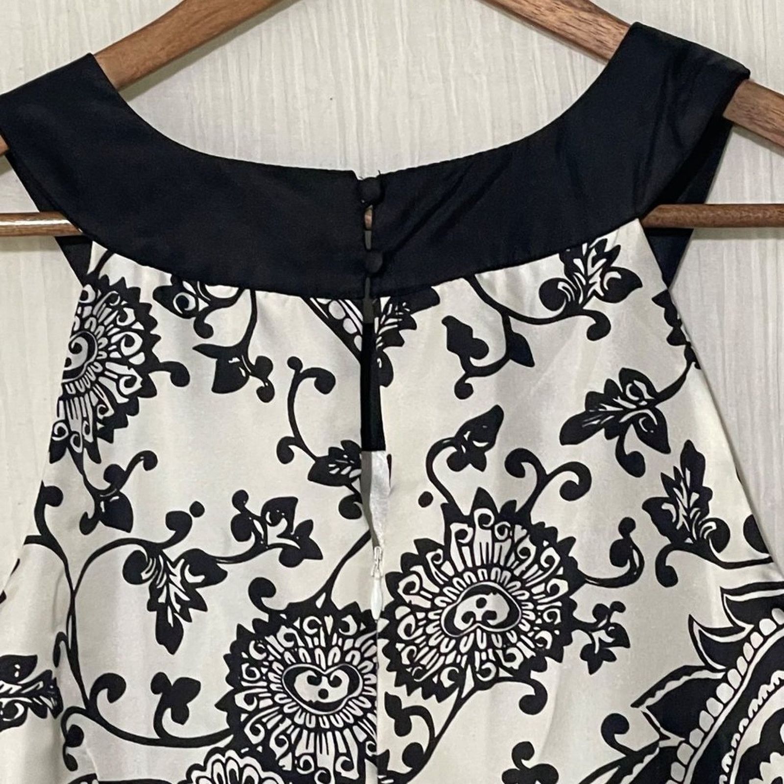 White House Black Market White House Black Market Silk Paisley Dress Sheath Small Size S / US 4 / IT 40 - 7 Thumbnail