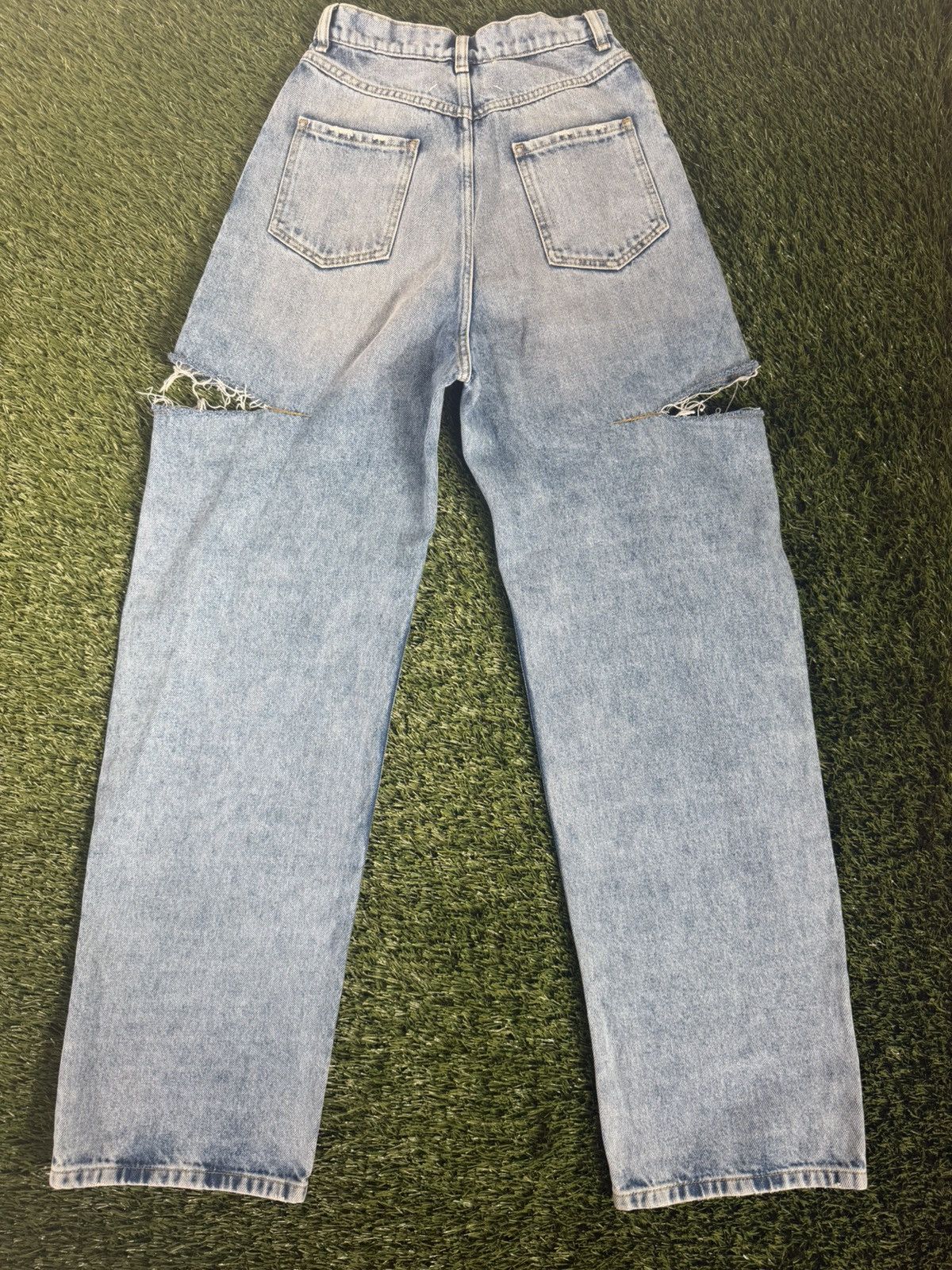 Maison Margiela Maison Margiela Cut-Out Distressed Denim Jeans Size 33" - 12 Thumbnail