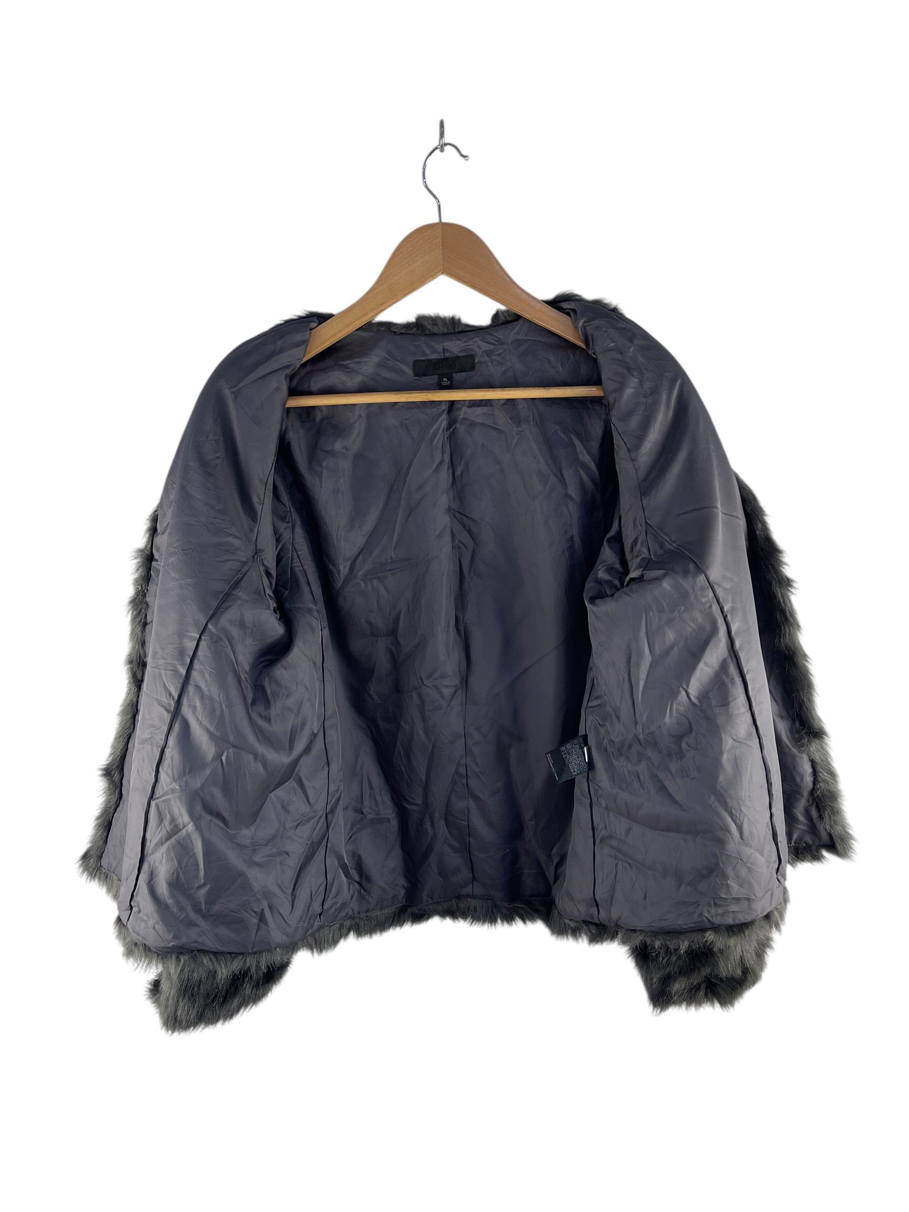 Uniqlo Uniqlo Faux Fux Jacket Size US S / EU 44-46 / 1 - 3 Thumbnail