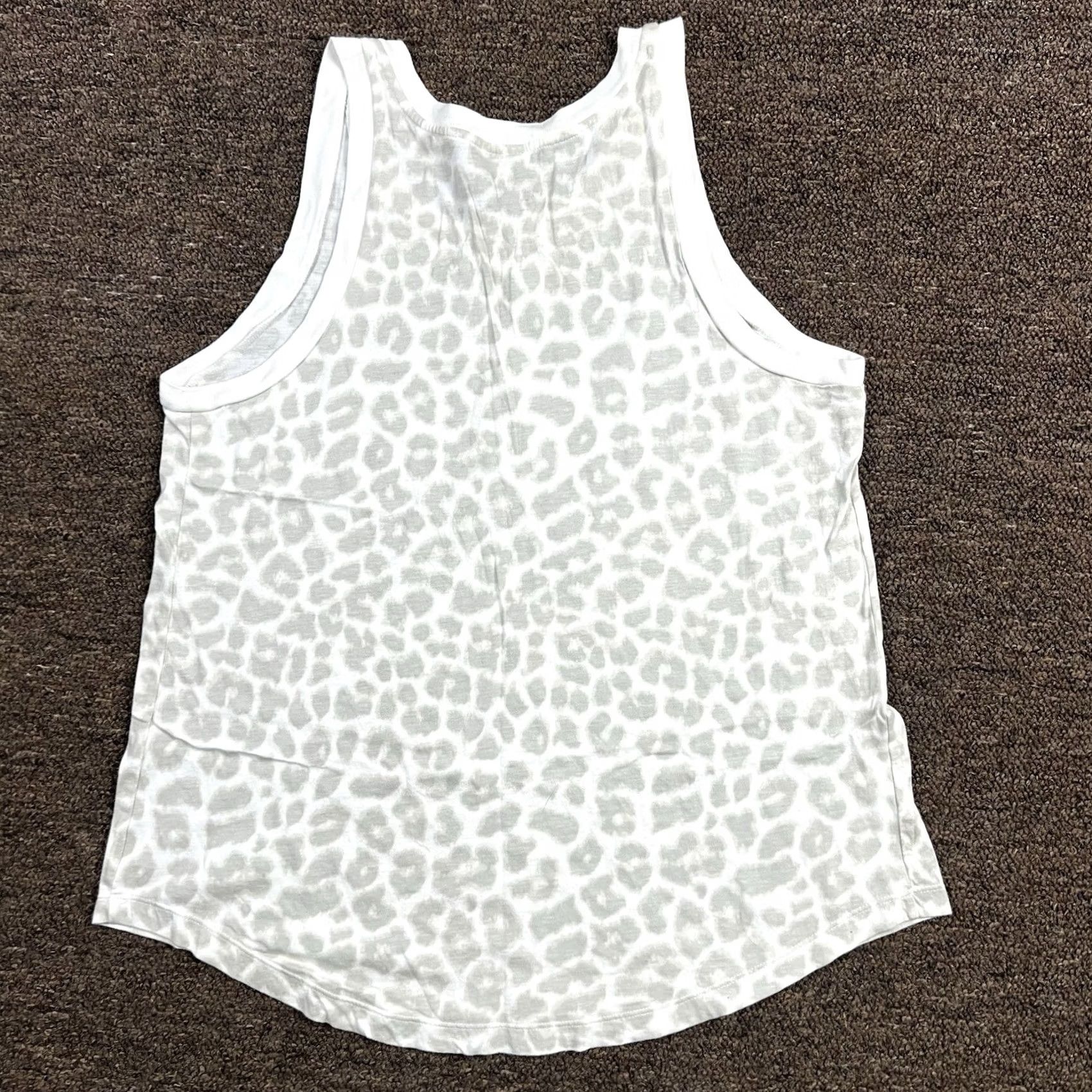 Victoria's Secret Victoria's Secret PINK Womens Medium Gray Animal Print Athletic Tank Top Shirt Size M / US 6-8 / IT 42-44 - 3 Thumbnail