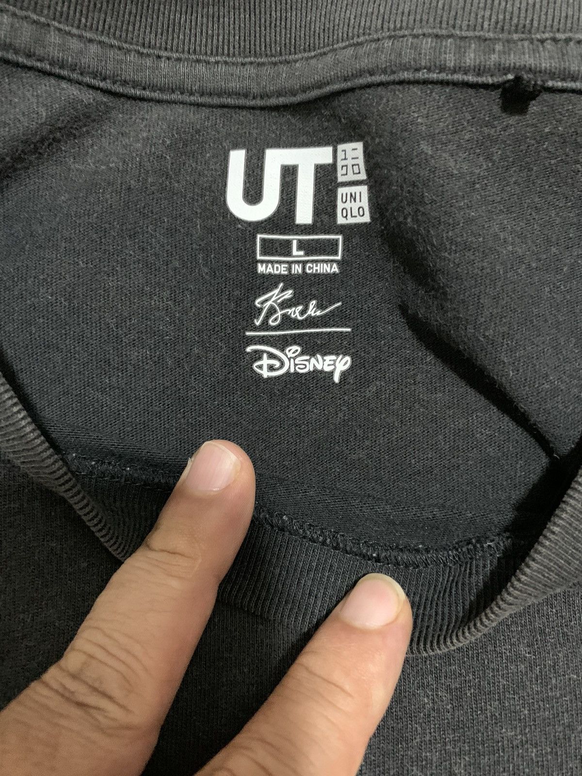 Uniqlo Uniclo X Mickey Large Tshirt Size US L / EU 52-54 / 3 - 8 Thumbnail
